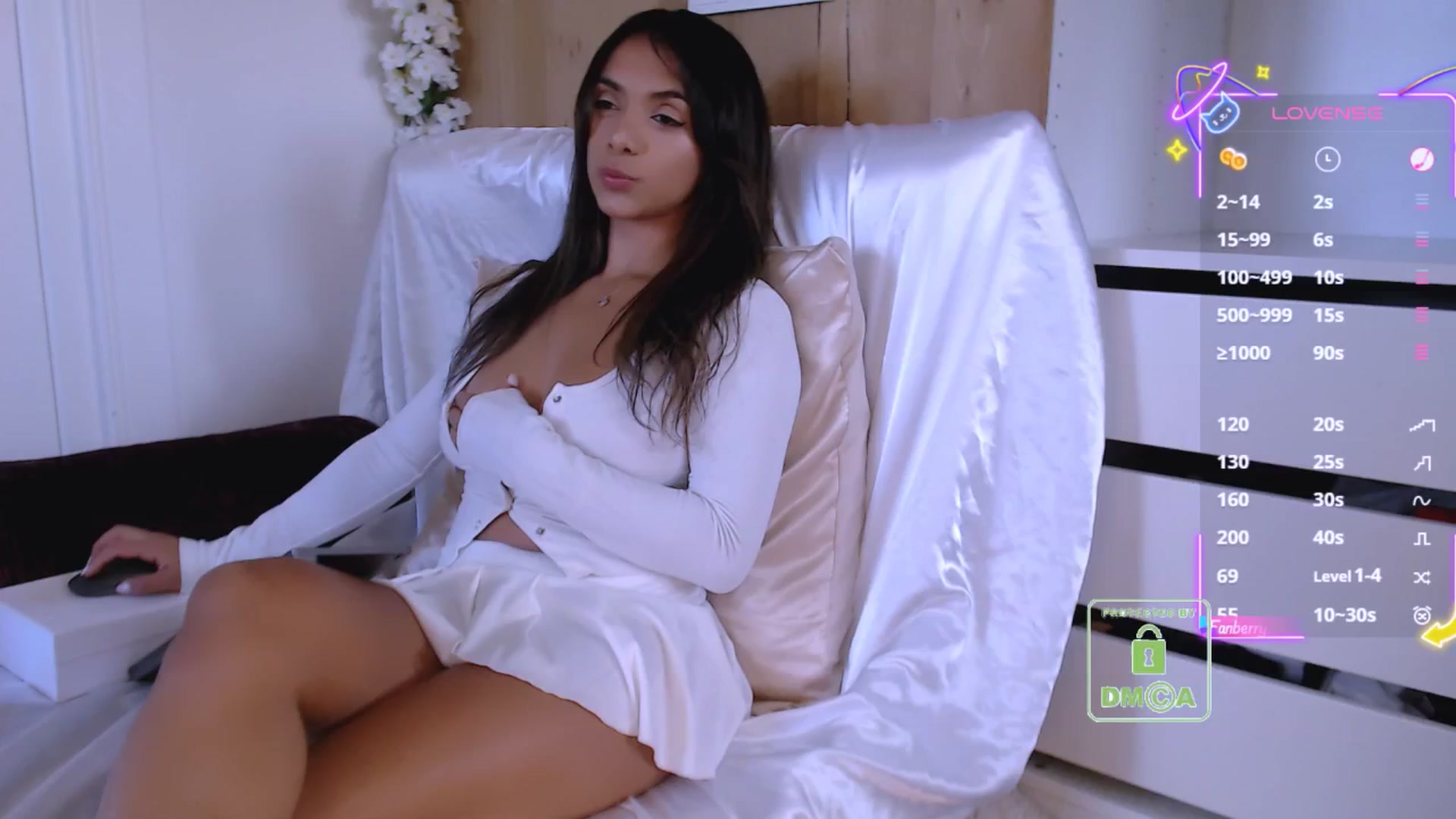 Gallery image thumbnail from AngieHearts's myfreecams stream on, 05/05/2025, 14:20 image 16 of 20