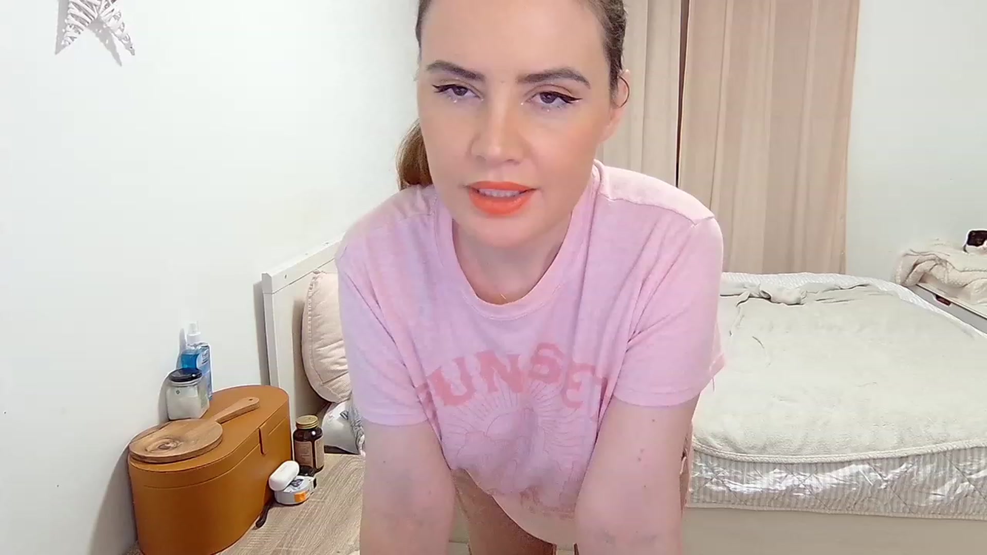 Gallery image thumbnail from AngieMeow's myfreecams stream on, 04/03/2023, 24:04 image 4 of 20