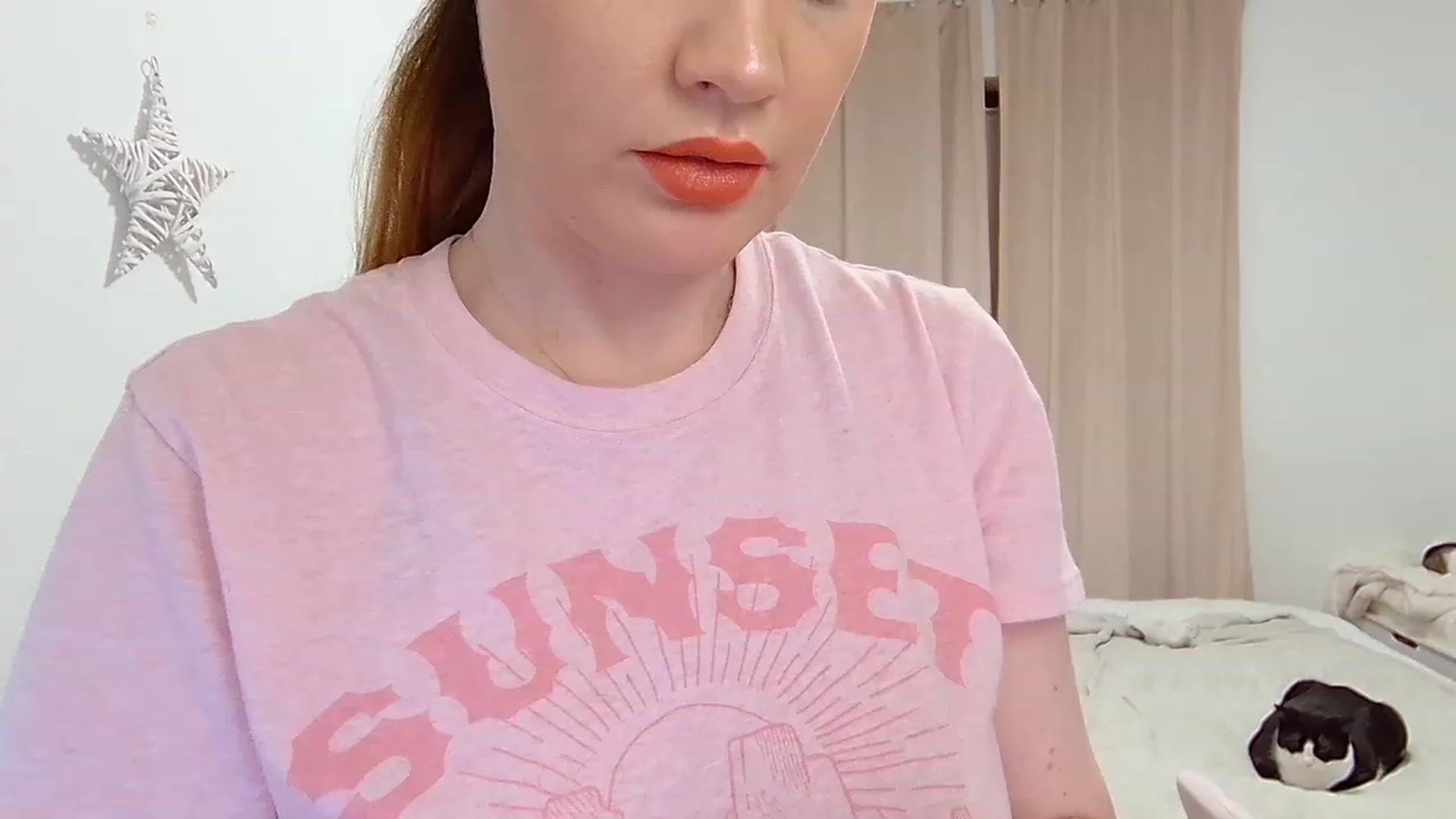Gallery image thumbnail from AngieMeow's myfreecams stream on, 04/03/2023, 24:04 image 7 of 20
