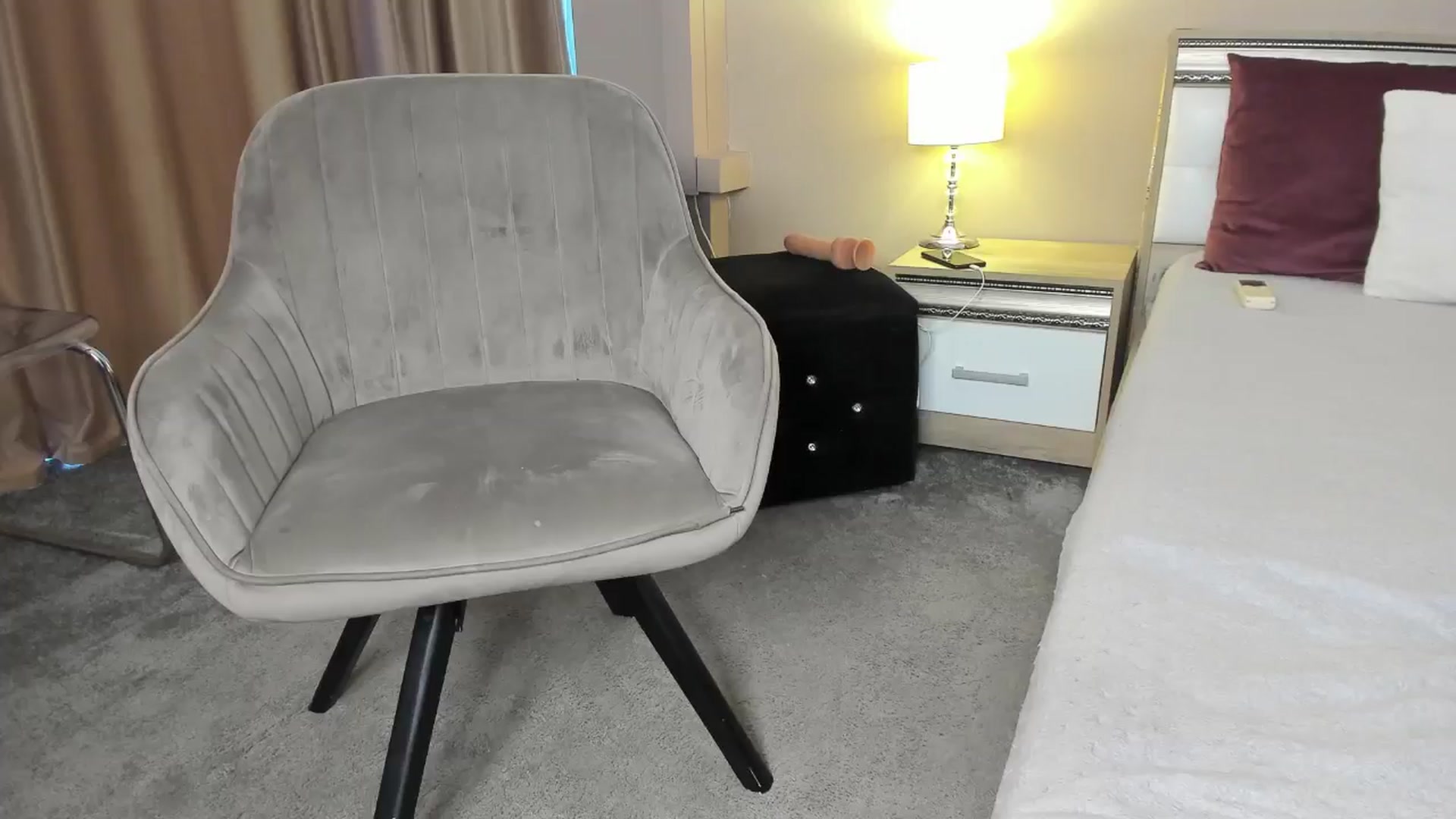 Gallery image thumbnail from Angieerosee's myfreecams stream on, 05/21/2024, 14:34 image 4 of 20
