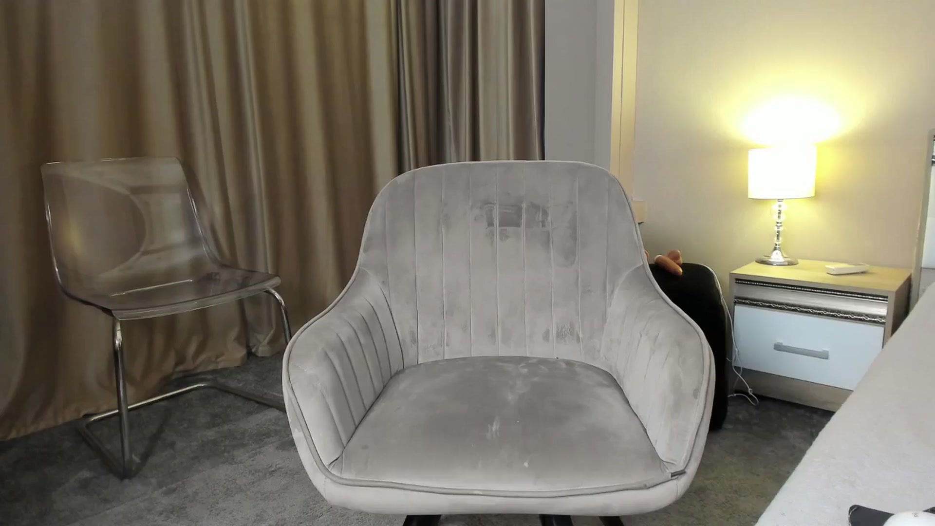 Gallery image thumbnail from Angieerosee's myfreecams stream on, 05/21/2024, 19:06 image 12 of 20