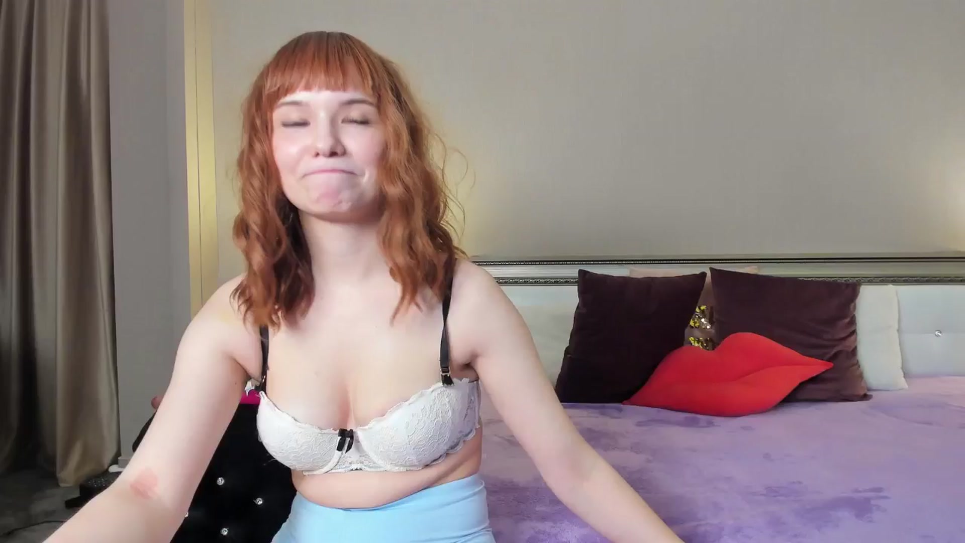 Gallery image thumbnail from Angieerosee's myfreecams stream on, 05/24/2024, 18:34 image 2 of 20
