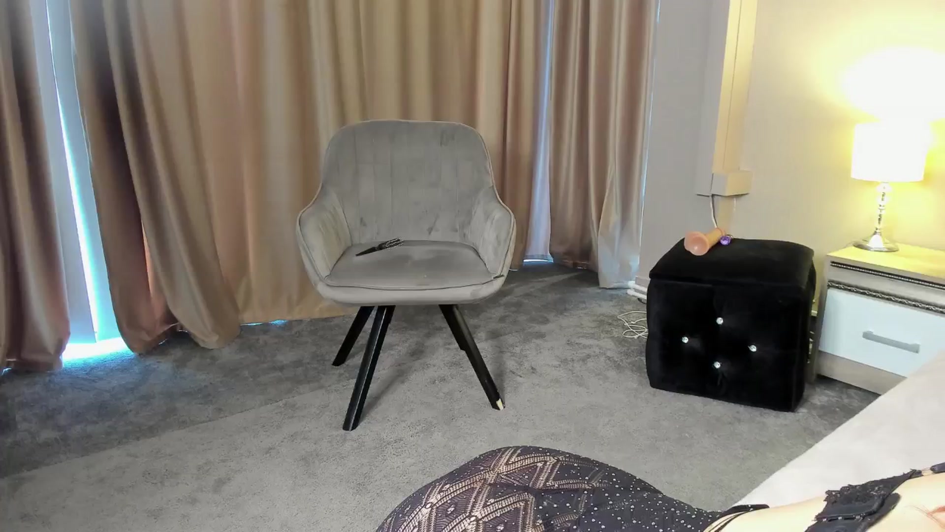 Gallery image thumbnail from Angieerosee's myfreecams stream on, 05/30/2024, 14:54 image 15 of 20