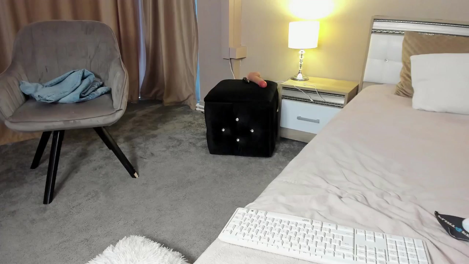Gallery image thumbnail from Angieerosee's myfreecams stream on, 05/31/2024, 13:00 image 2 of 20
