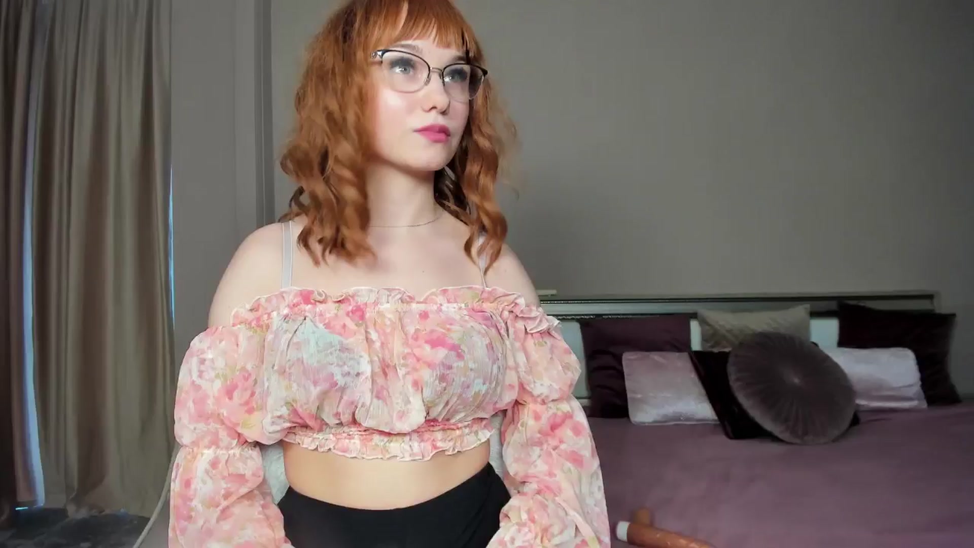 Gallery image thumbnail from Angieerosee's myfreecams stream on, 06/26/2024, 14:51 image 7 of 20