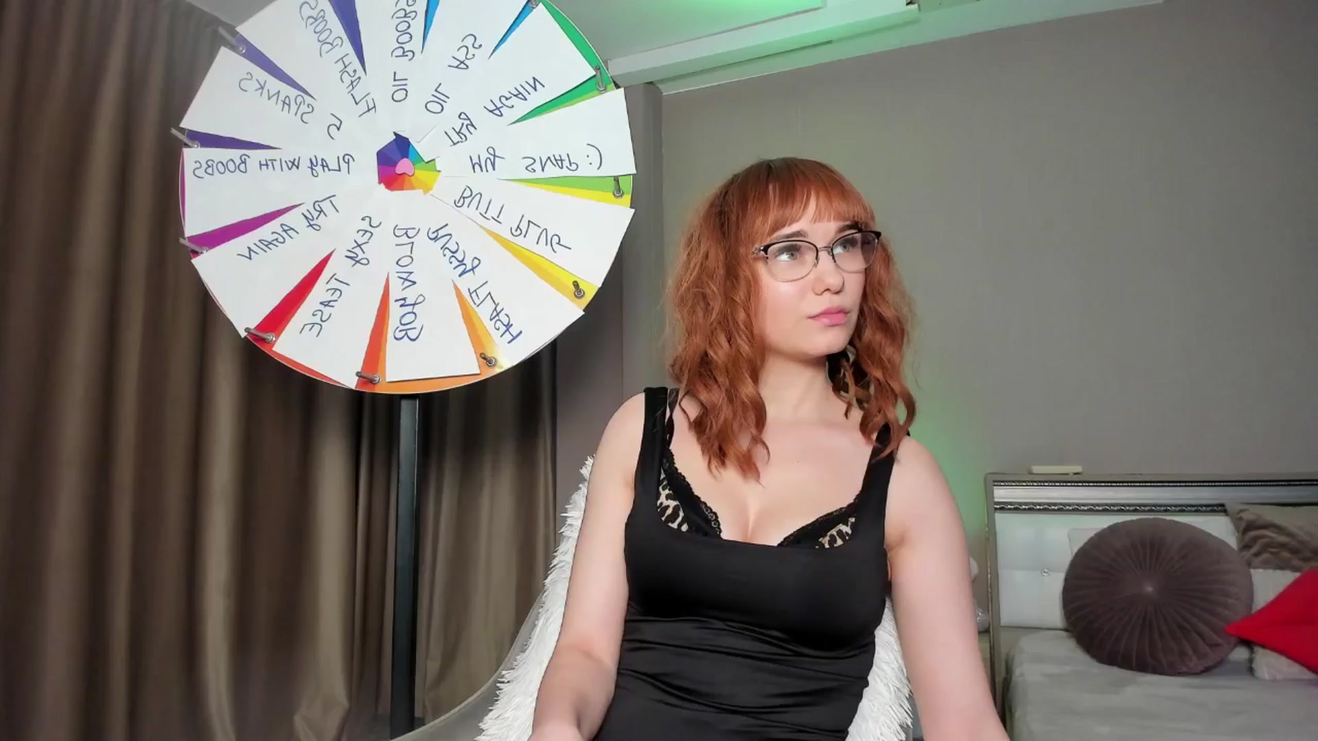 Gallery image thumbnail from Angieerosee's myfreecams stream on, 07/05/2024, 18:40 image 12 of 20