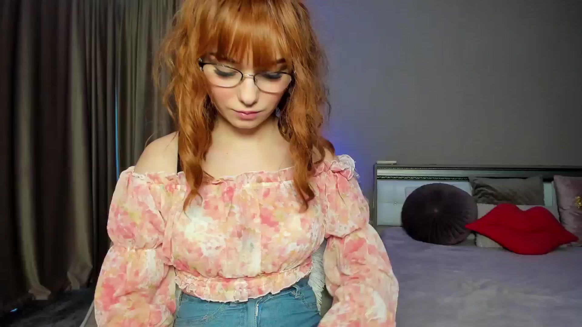 Gallery image thumbnail from Angieerosee's myfreecams stream on, 07/08/2024, 19:00 image 1 of 20