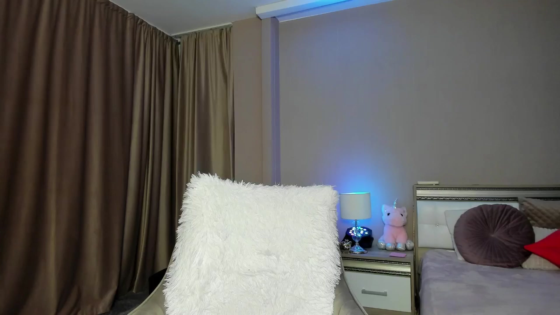 Gallery image thumbnail from Angieerosee's myfreecams stream on, 07/14/2024, 19:16 image 13 of 20