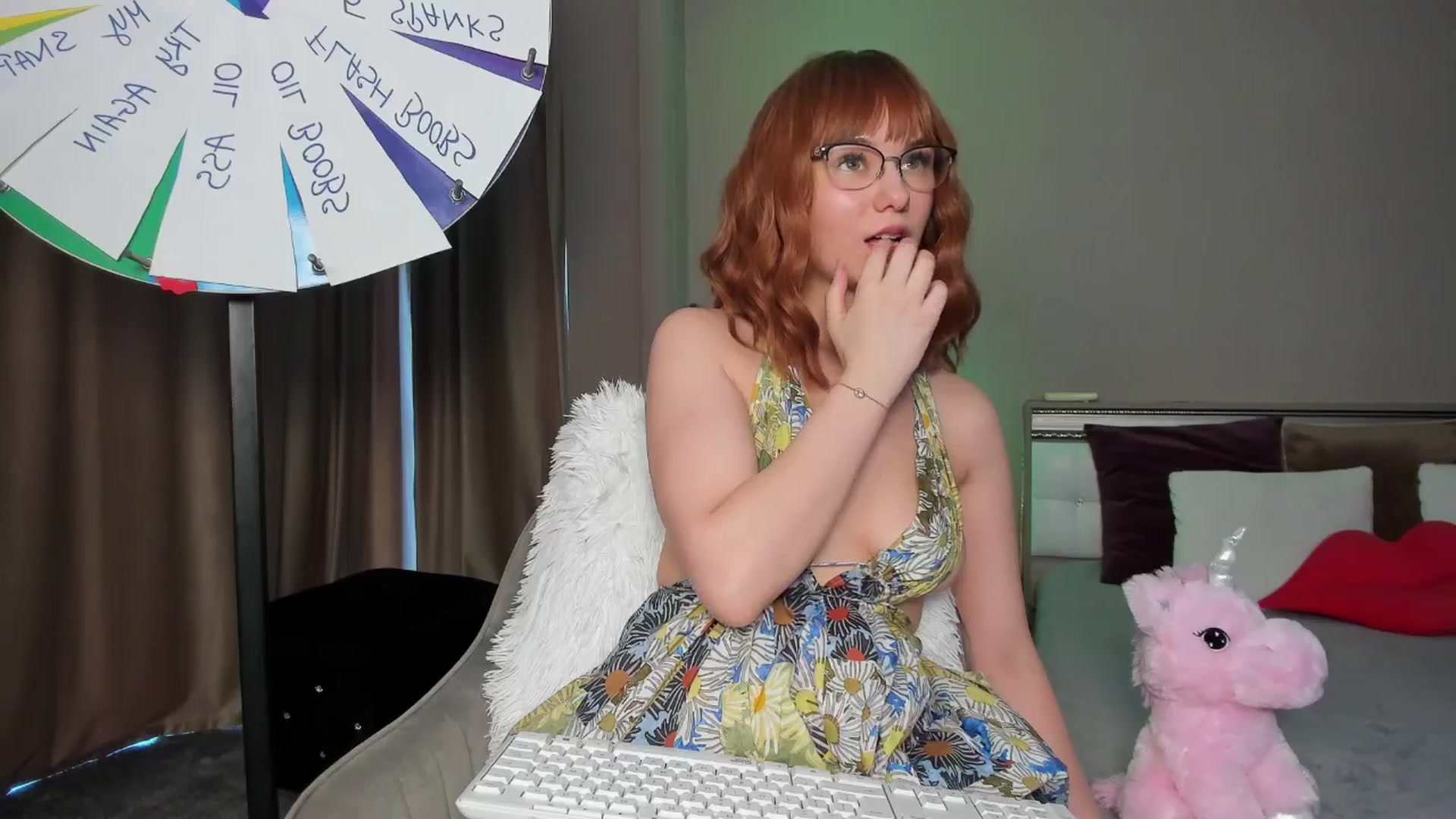Gallery image thumbnail from Angieerosee's myfreecams stream on, 07/16/2024, 15:06 image 20 of 20