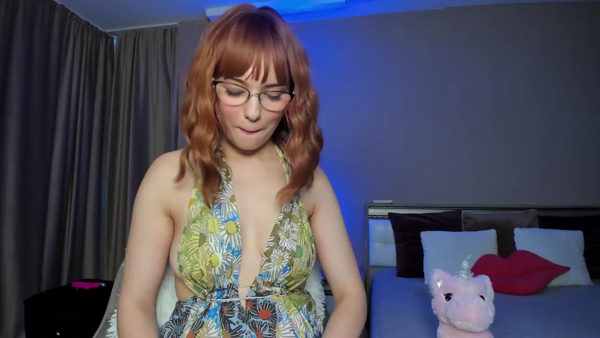 Gallery image thumbnail from Angieerosee's myfreecams stream on, 07/16/2024, 18:43 image 16 of 20