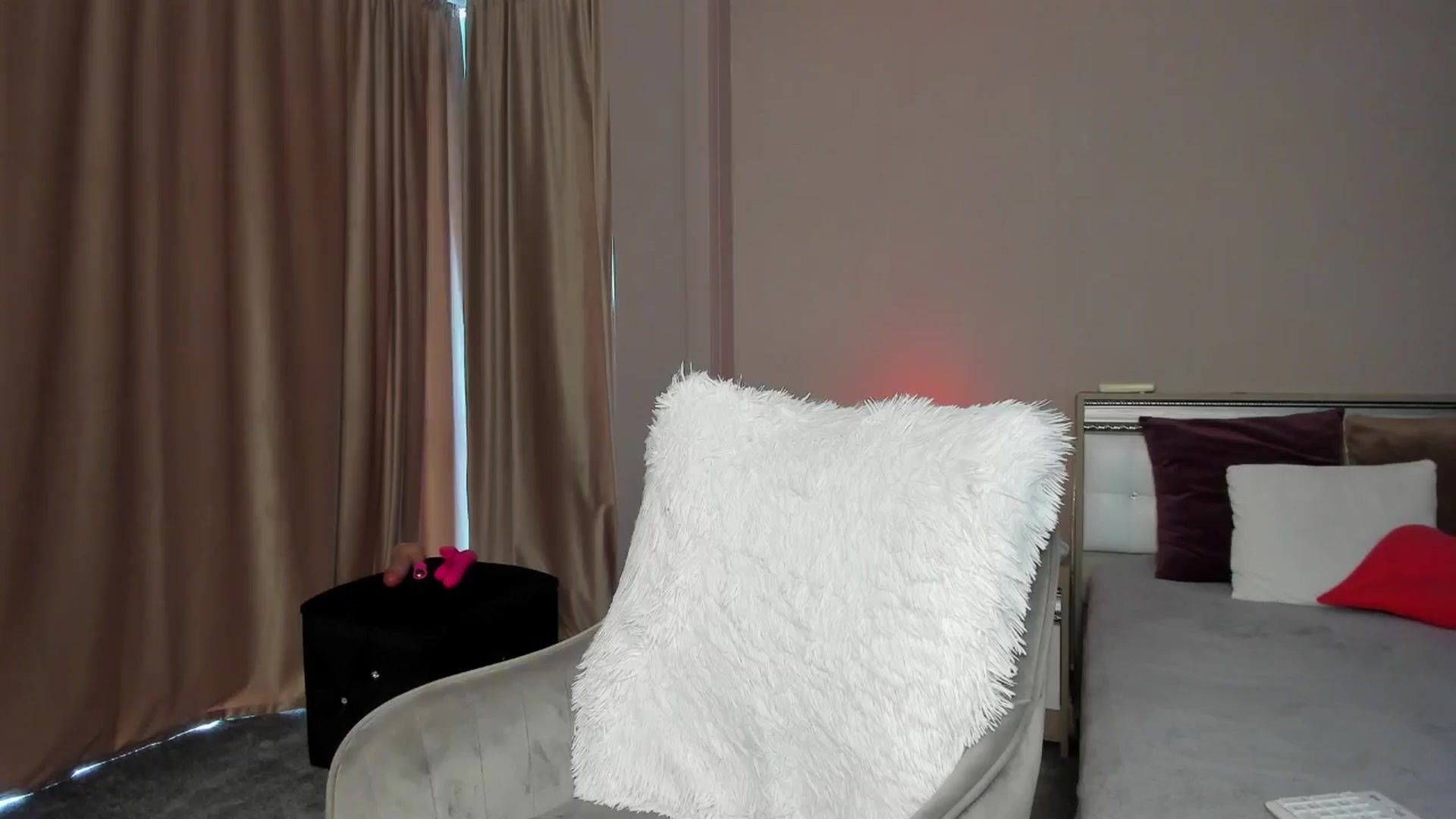 Gallery image thumbnail from Angieerosee's myfreecams stream on, 07/17/2024, 15:14 image 7 of 20