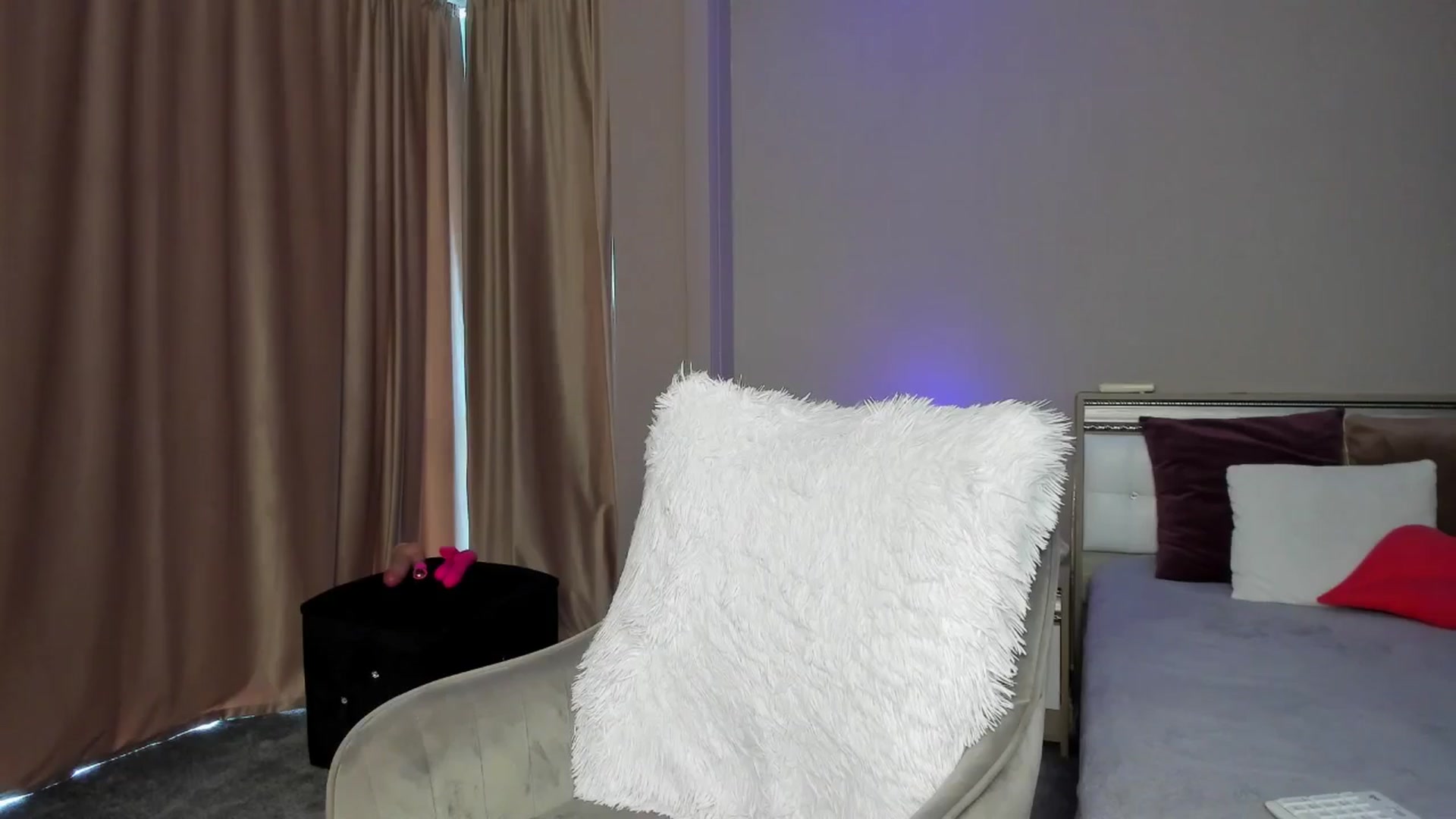 Gallery image thumbnail from Angieerosee's myfreecams stream on, 07/17/2024, 15:14 image 8 of 20