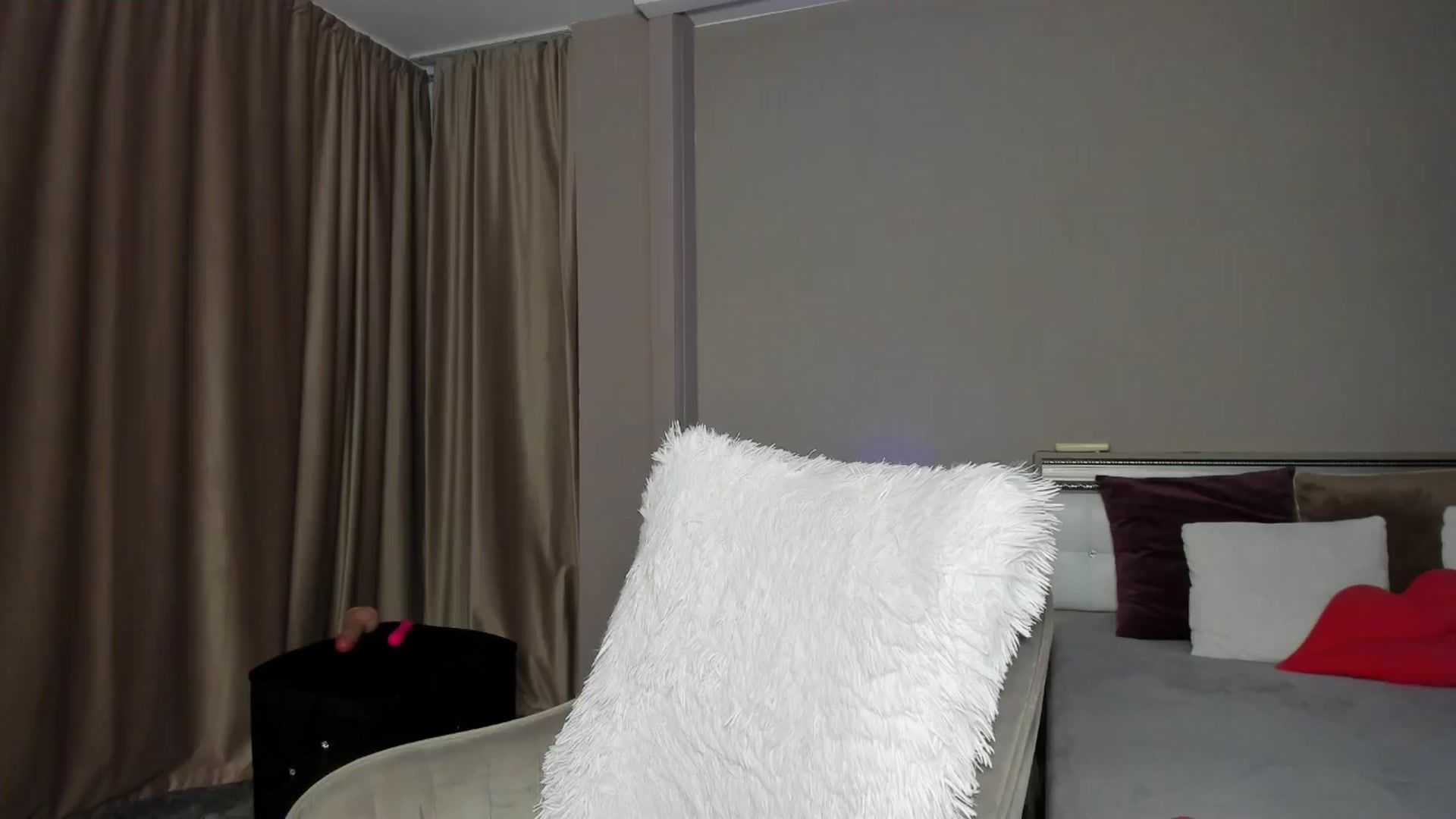 Gallery image thumbnail from Angieerosee's myfreecams stream on, 07/17/2024, 18:28 image 18 of 20