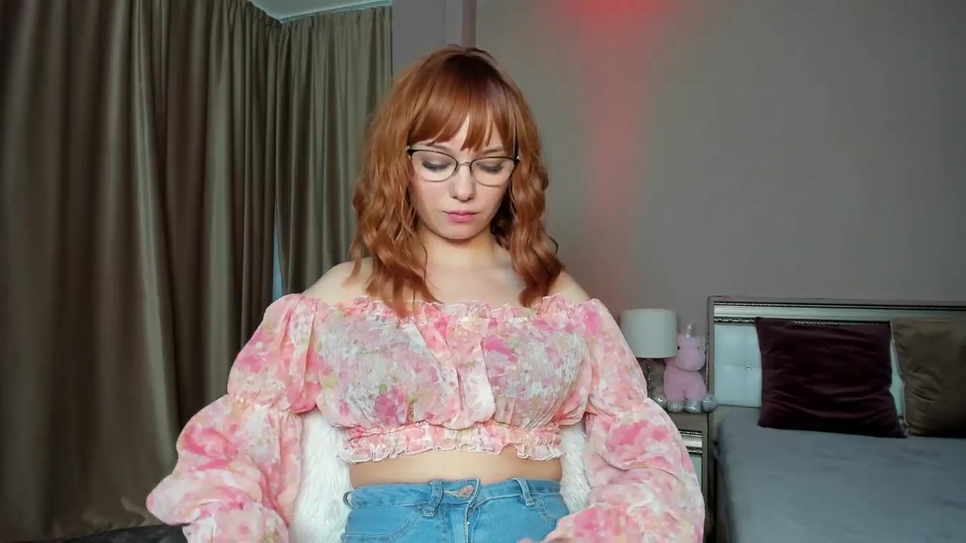 Gallery image thumbnail from Angieerosee's myfreecams stream on, 07/26/2024, 17:36 image 16 of 20