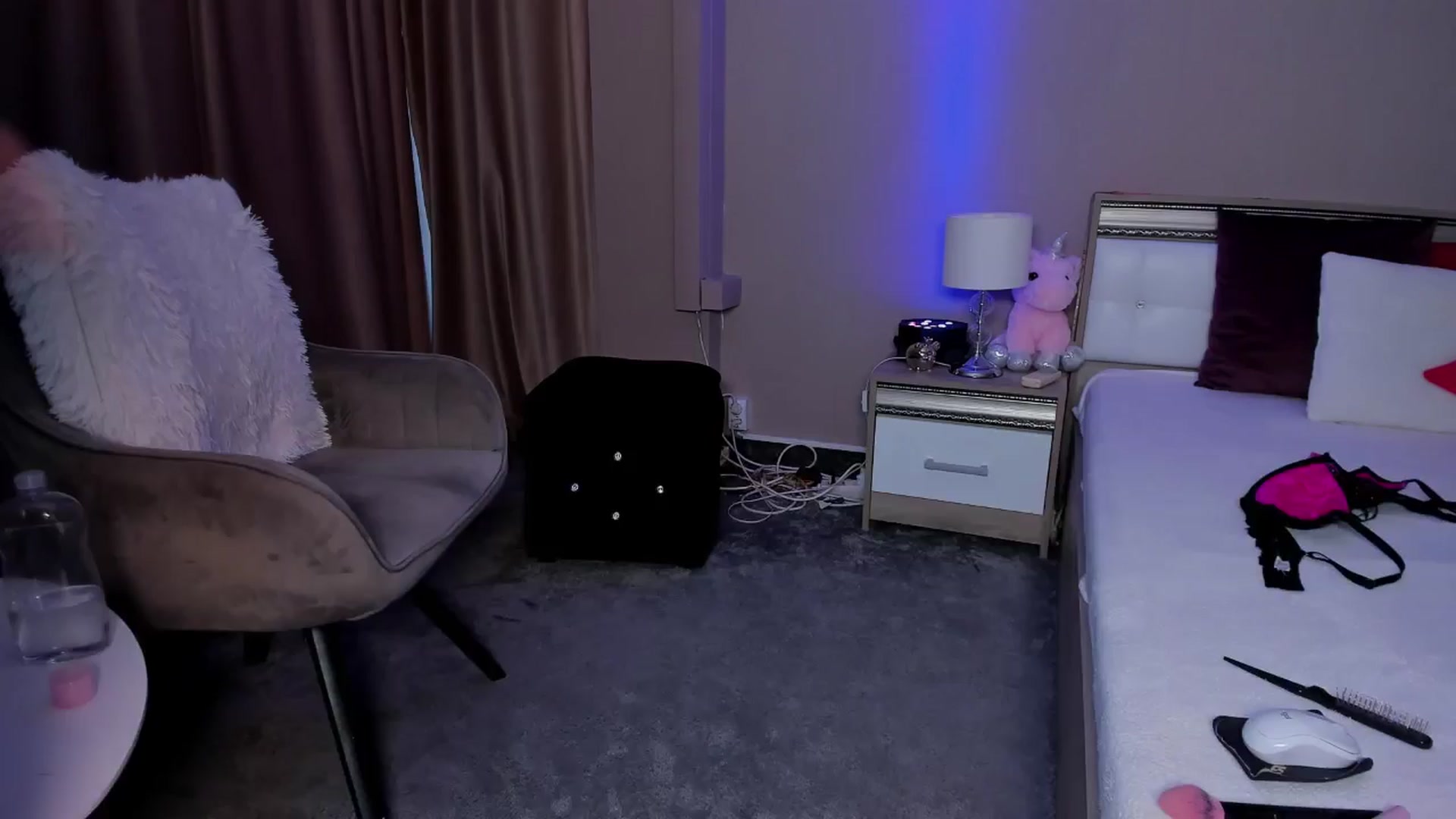 Gallery image thumbnail from Angieerosee's myfreecams stream on, 07/30/2024, 15:53 image 1 of 20