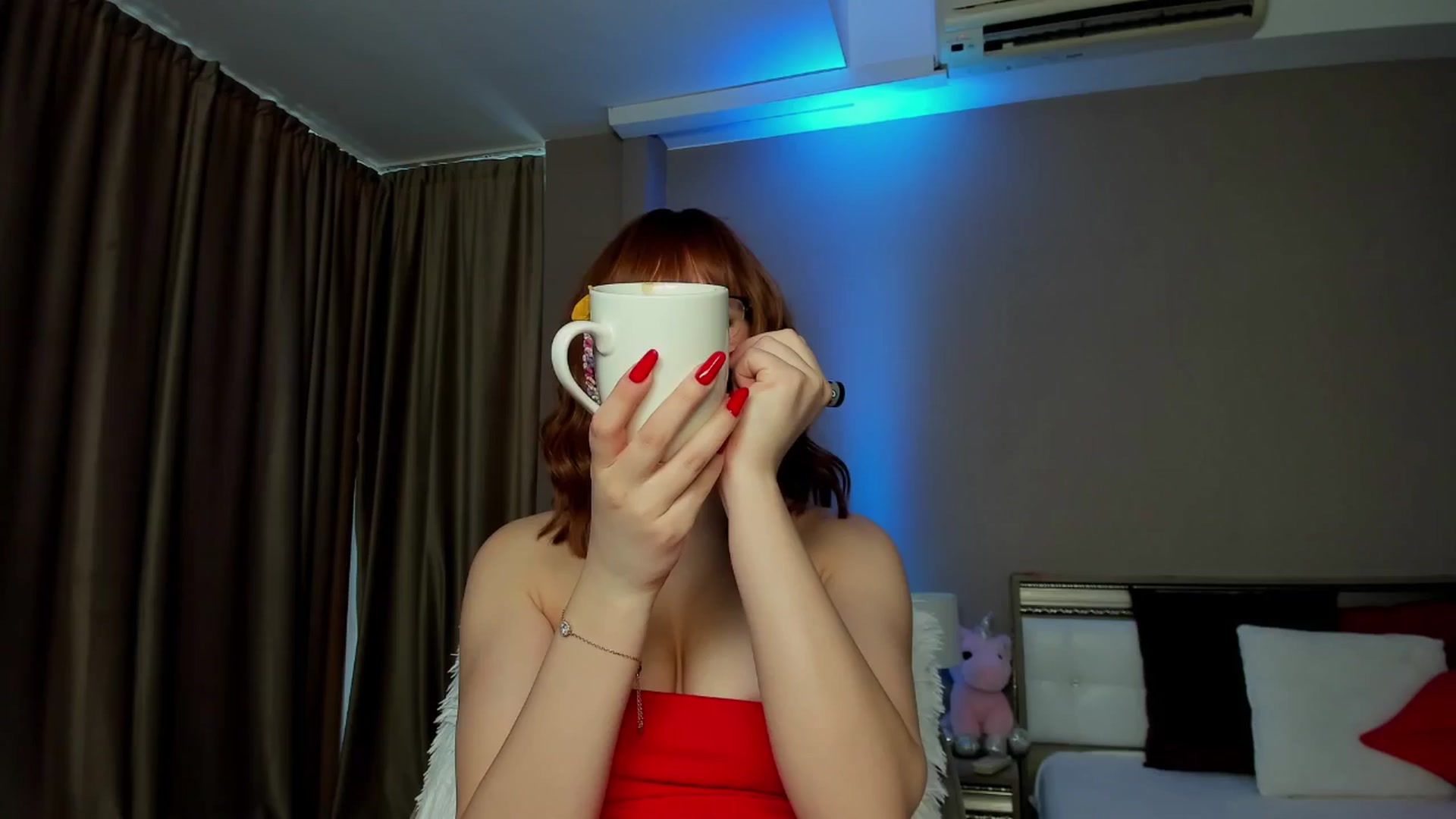 Gallery image thumbnail from Angieerosee's myfreecams stream on, 07/31/2024, 12:05 image 7 of 20