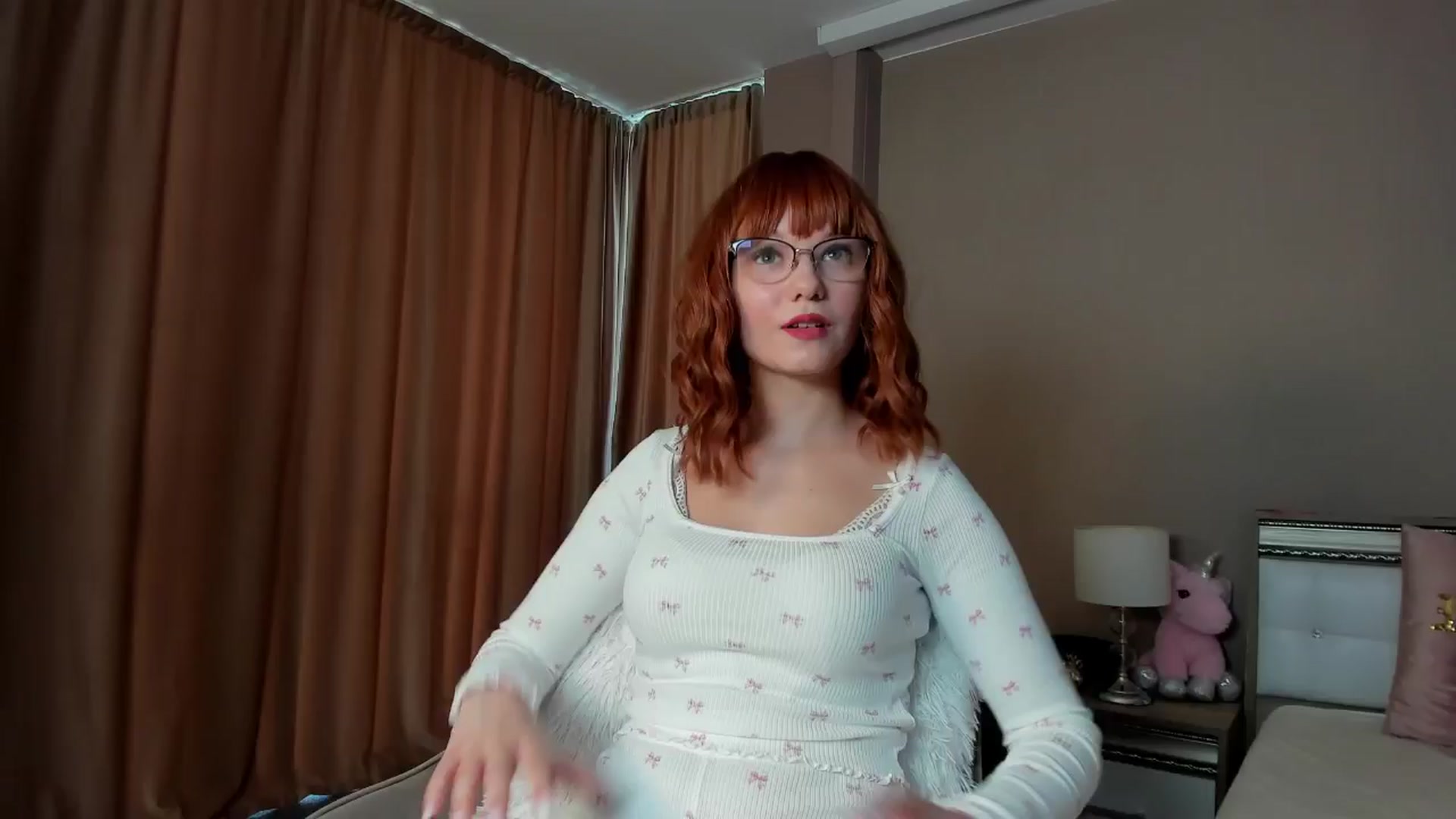 Gallery image thumbnail from Angieerosee's myfreecams stream on, 08/21/2024, 14:31 image 4 of 20