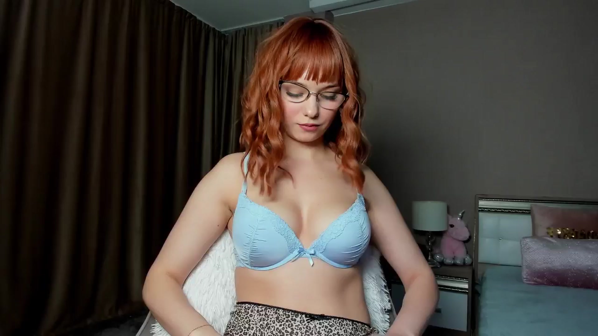 Gallery image thumbnail from Angieerosee's myfreecams stream on, 08/27/2024, 18:45 image 9 of 20