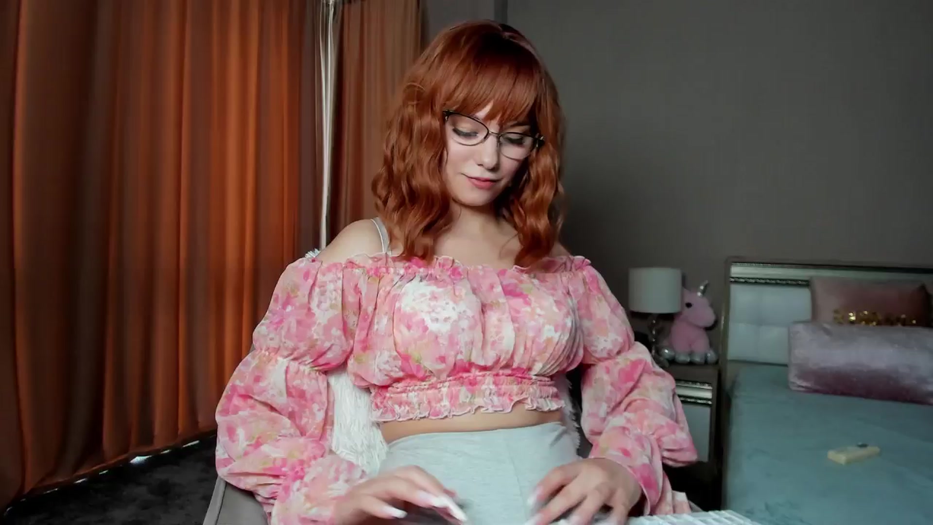 Gallery image thumbnail from Angieerosee's myfreecams stream on, 08/29/2024, 14:55 image 16 of 20