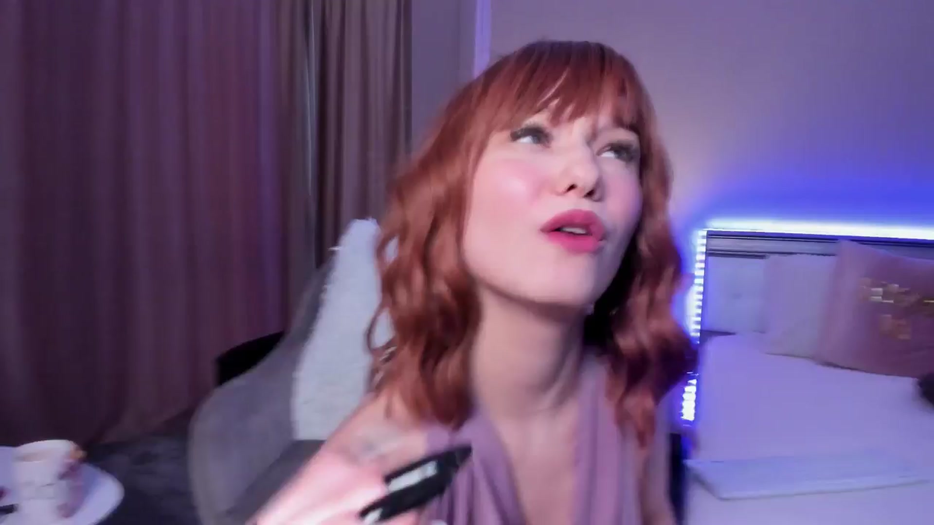 Gallery image thumbnail from Angieerosee's myfreecams stream on, 09/11/2024, 16:36 image 8 of 20