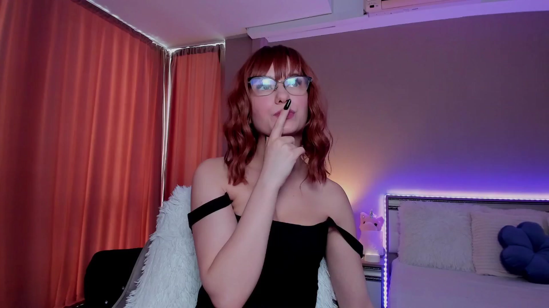 Gallery image thumbnail from Angieerosee's myfreecams stream on, 09/18/2024, 14:19 image 12 of 20