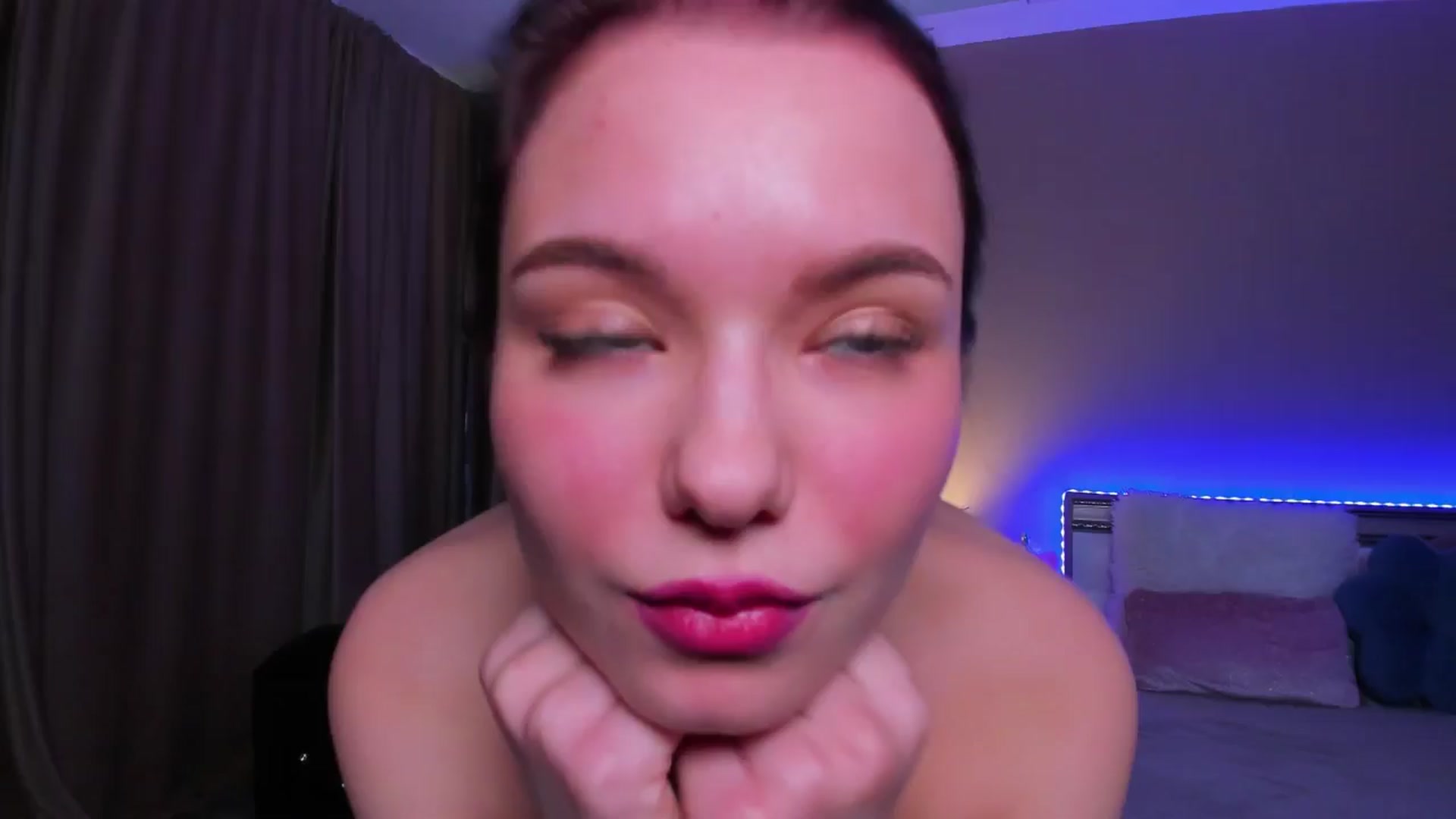 Gallery image thumbnail from Angieerosee's myfreecams stream on, 10/02/2024, 16:57 image 6 of 20