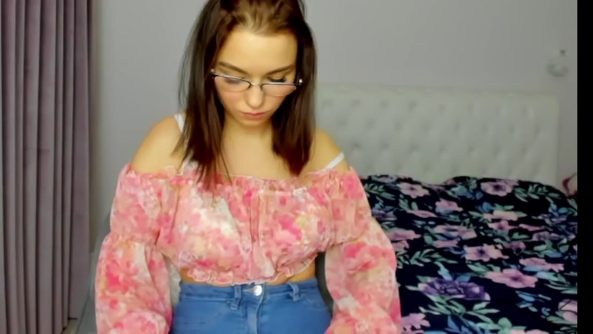 Gallery image thumbnail from Angieerosee's myfreecams stream on, 11/06/2024, 19:04 image 7 of 20
