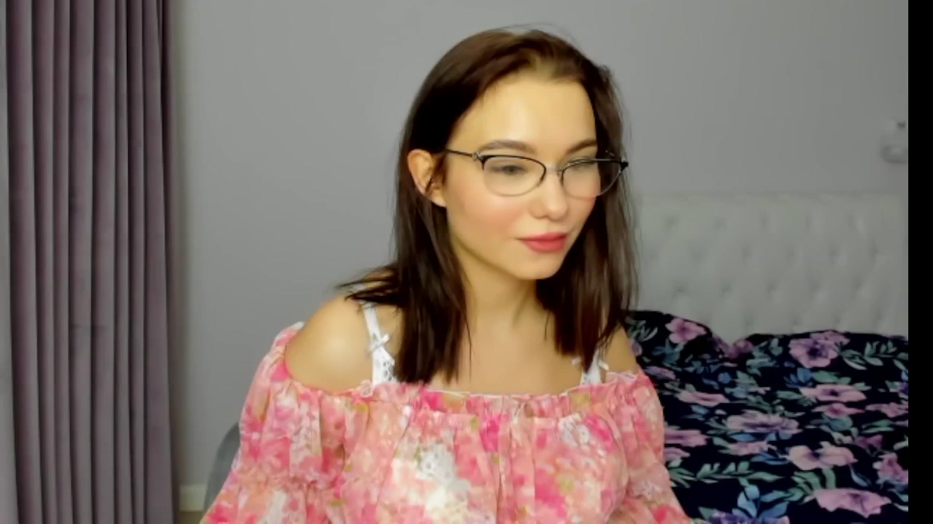 Gallery image thumbnail from Angieerosee's myfreecams stream on, 11/06/2024, 22:27 image 20 of 20