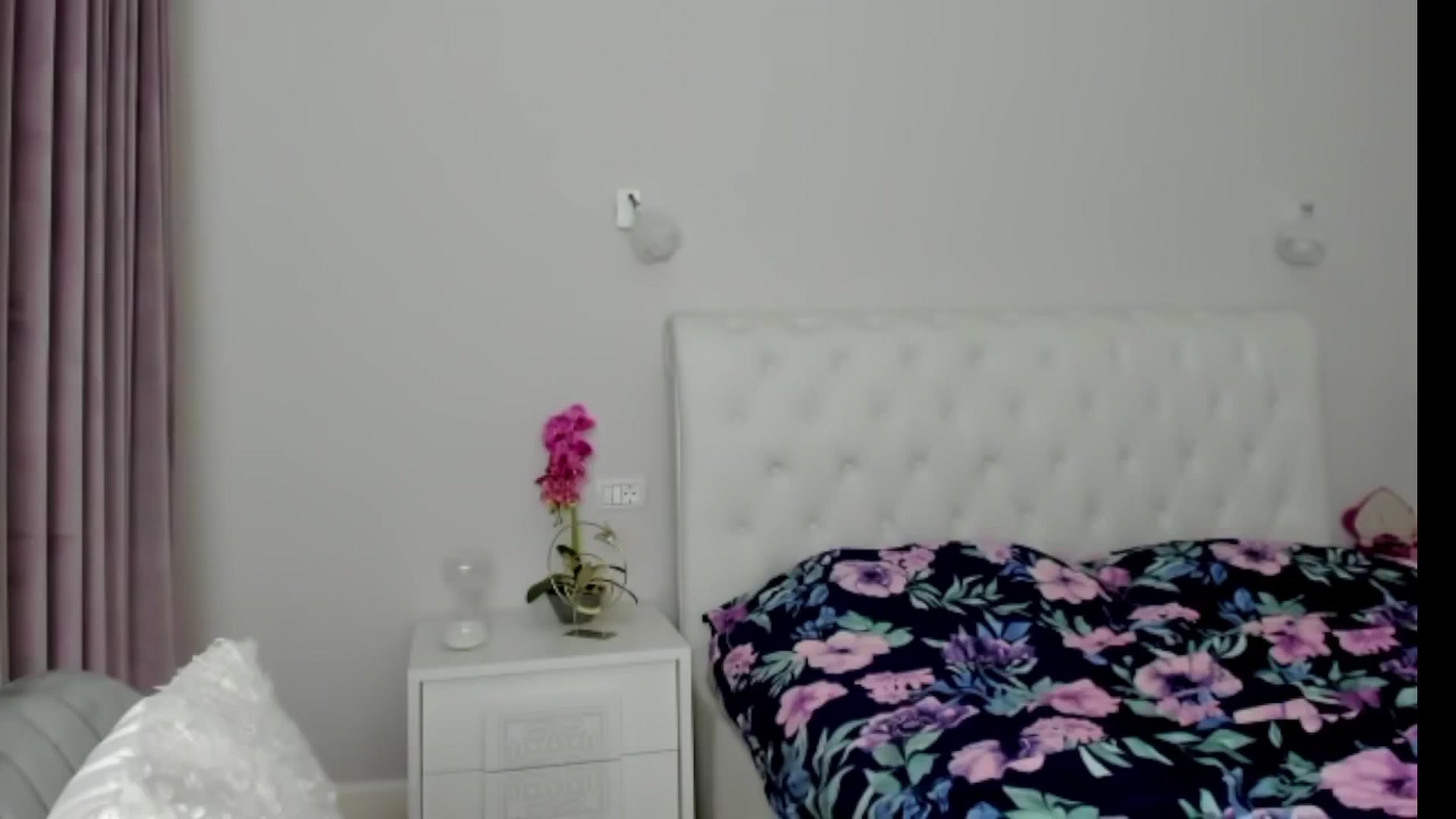 Gallery image thumbnail from Angieerosee's myfreecams stream on, 11/08/2024, 24:16 image 5 of 20