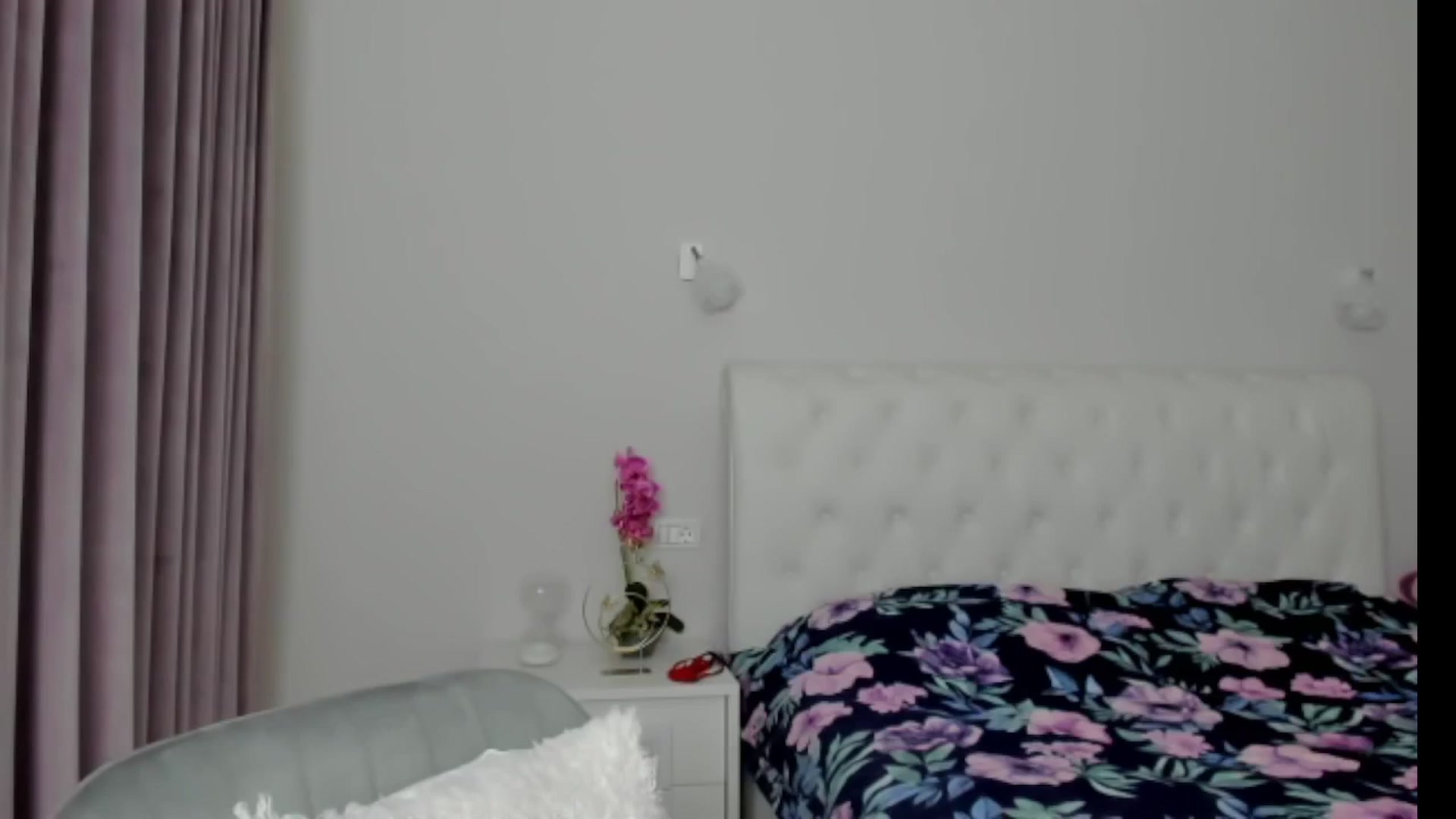 Gallery image thumbnail from Angieerosee's myfreecams stream on, 11/13/2024, 20:04 image 19 of 20