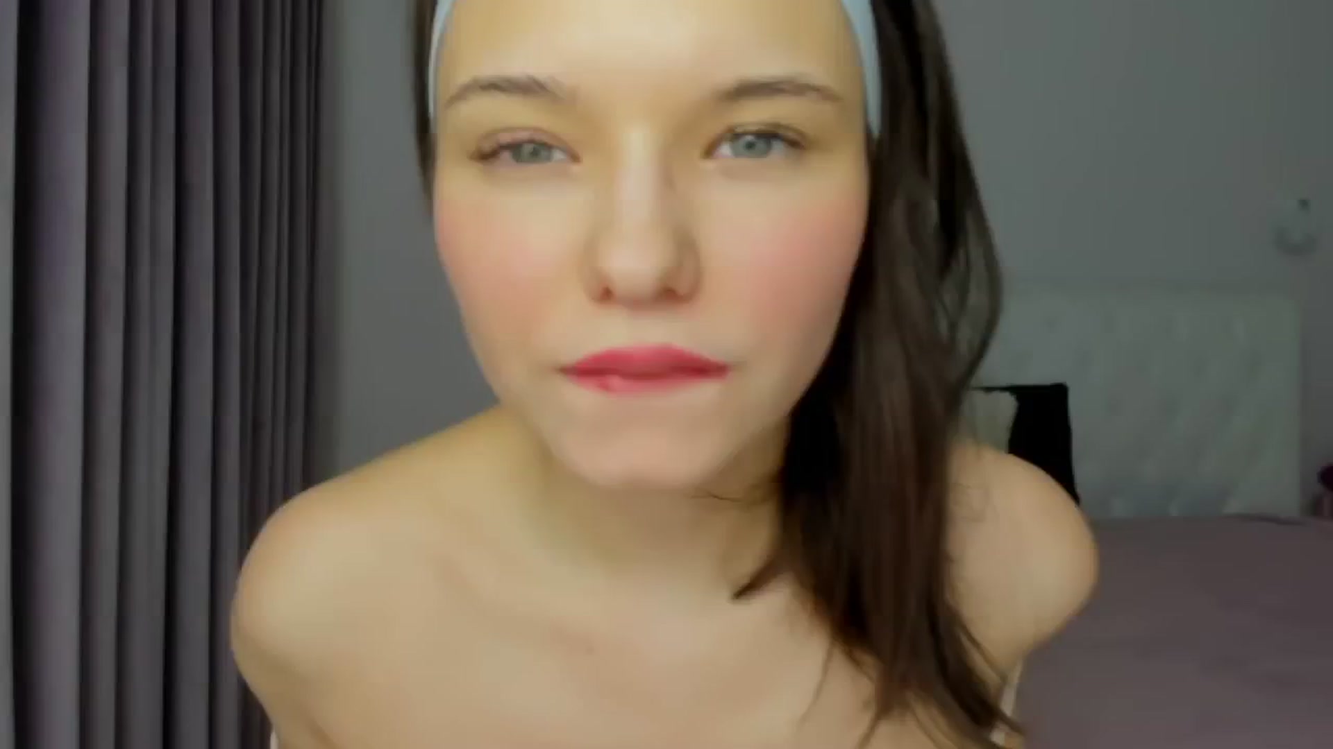 Gallery image thumbnail from Angieerosee's myfreecams stream on, 12/04/2024, 16:22 image 2 of 20