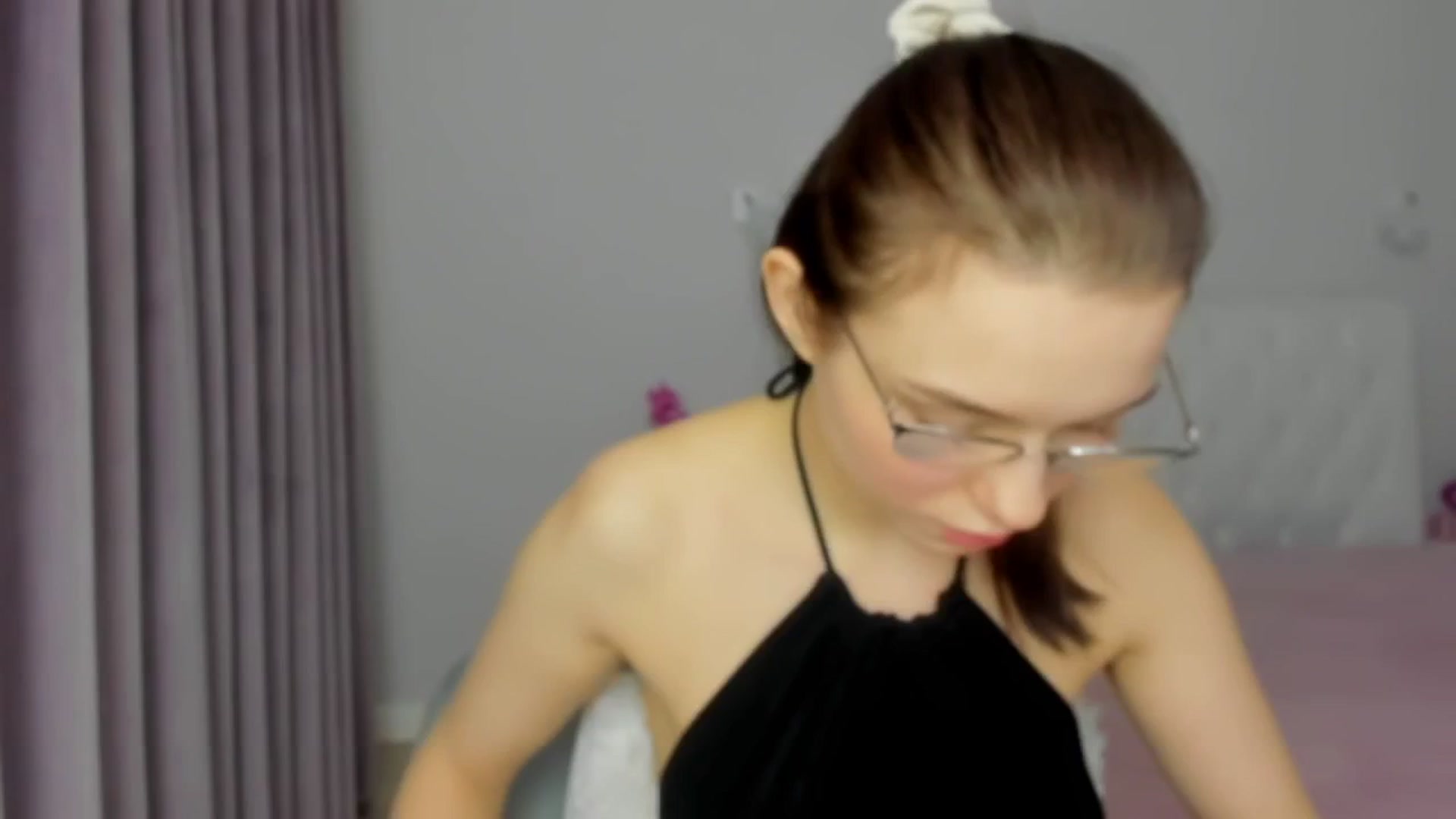 Gallery image thumbnail from Angieerosee's myfreecams stream on, 12/07/2024, 18:15 image 7 of 20