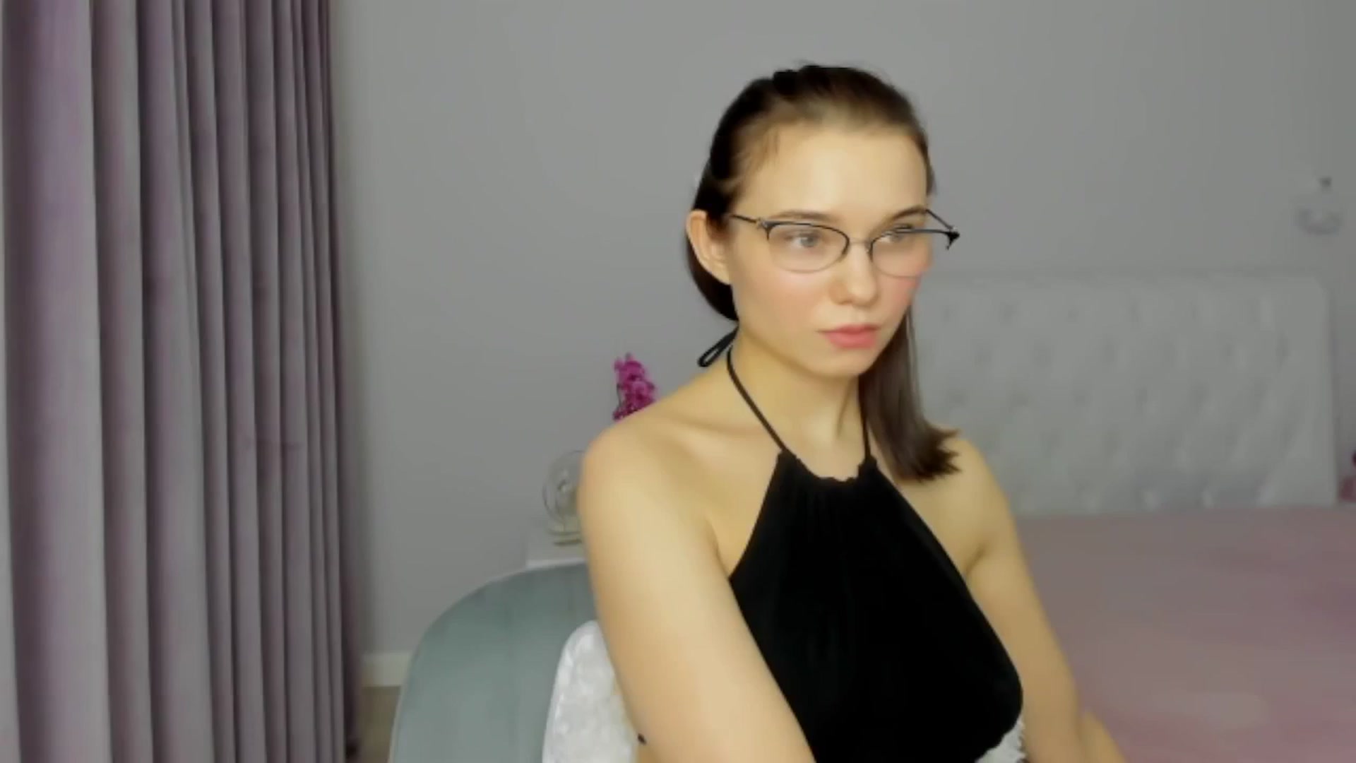Gallery image thumbnail from Angieerosee's myfreecams stream on, 12/07/2024, 18:15 image 8 of 20