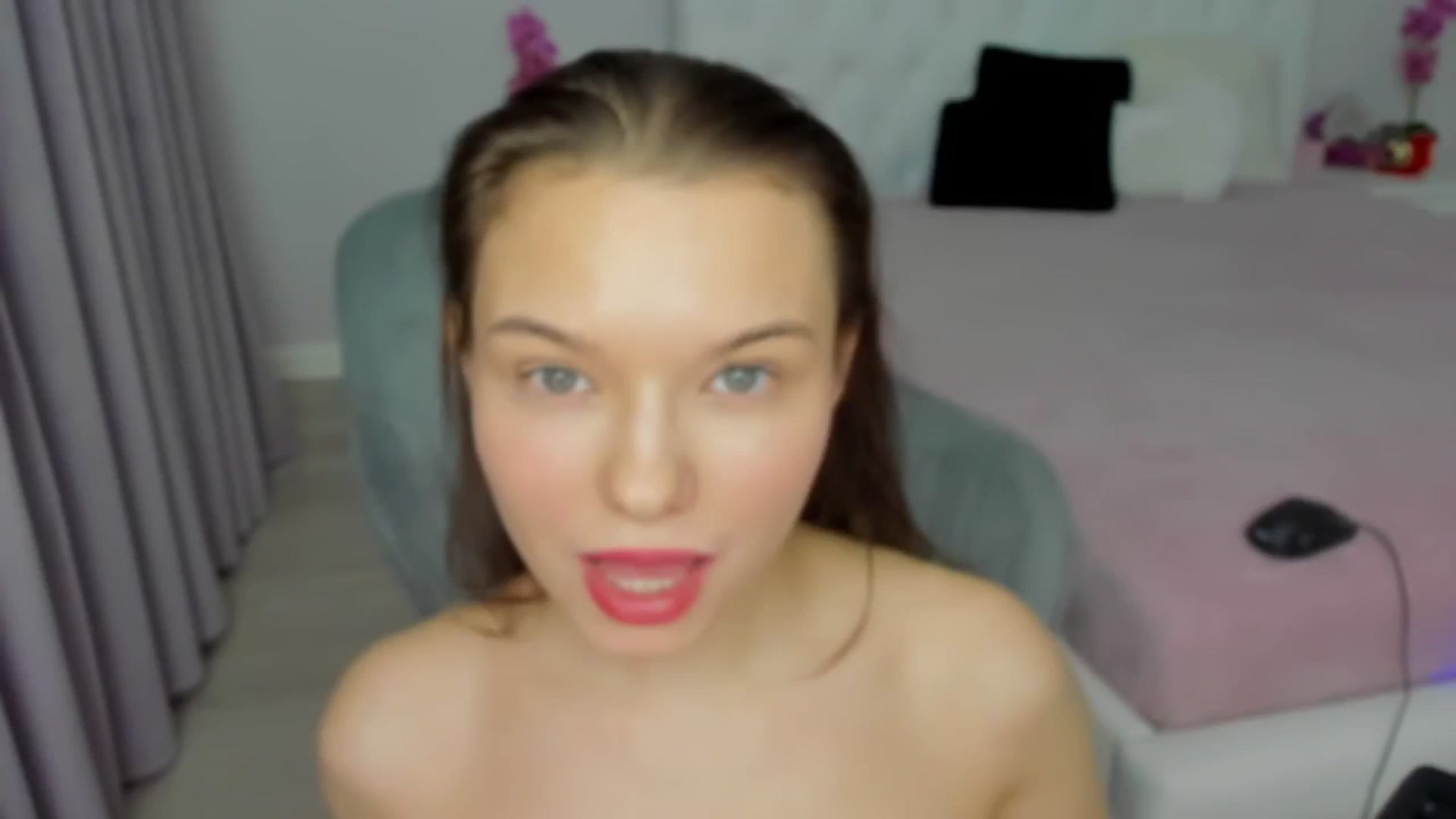 Gallery image thumbnail from Angieerosee's myfreecams stream on, 12/12/2024, 18:37 image 11 of 20