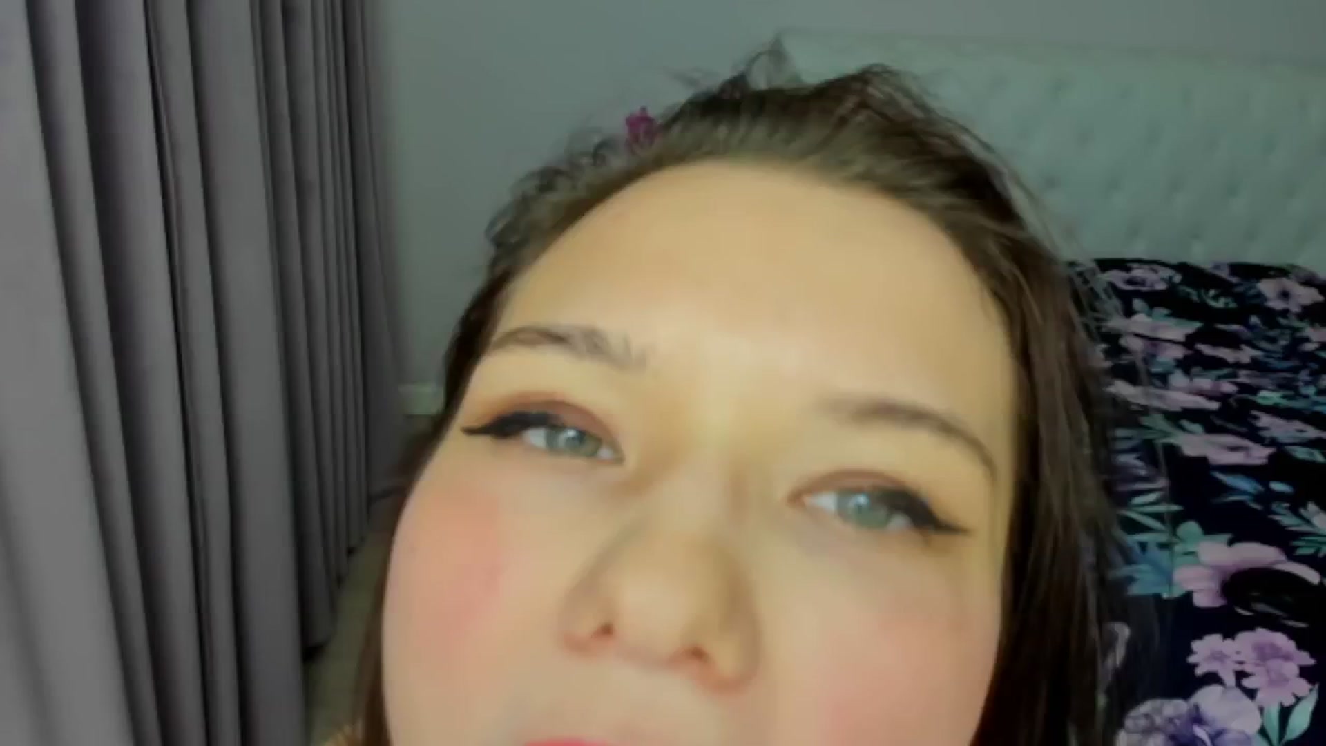 Gallery image thumbnail from Angieerosee's myfreecams stream on, 12/14/2024, 16:19 image 18 of 20