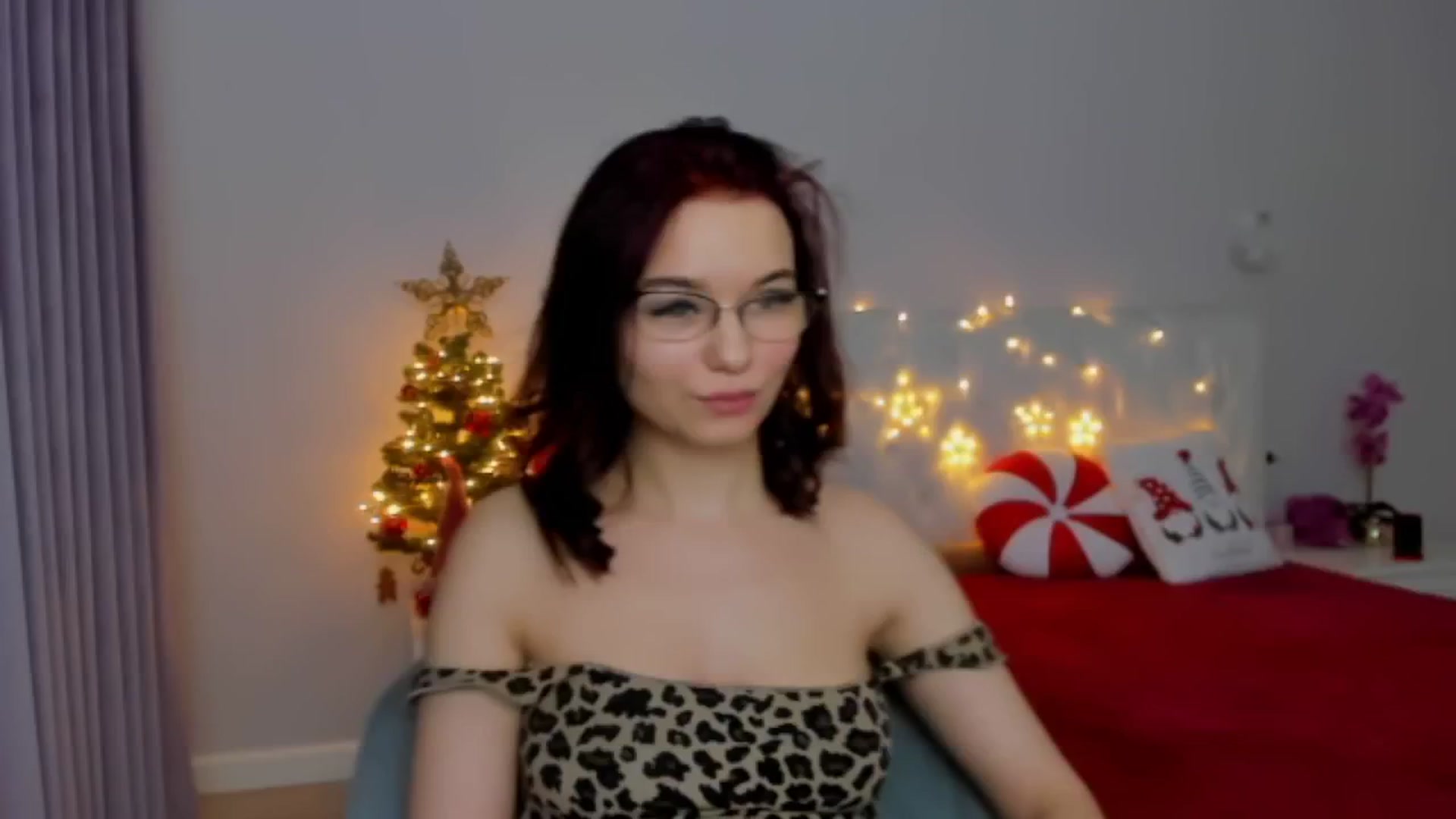 Gallery image thumbnail from Angieerosee's myfreecams stream on, 12/18/2024, 21:26 image 9 of 20