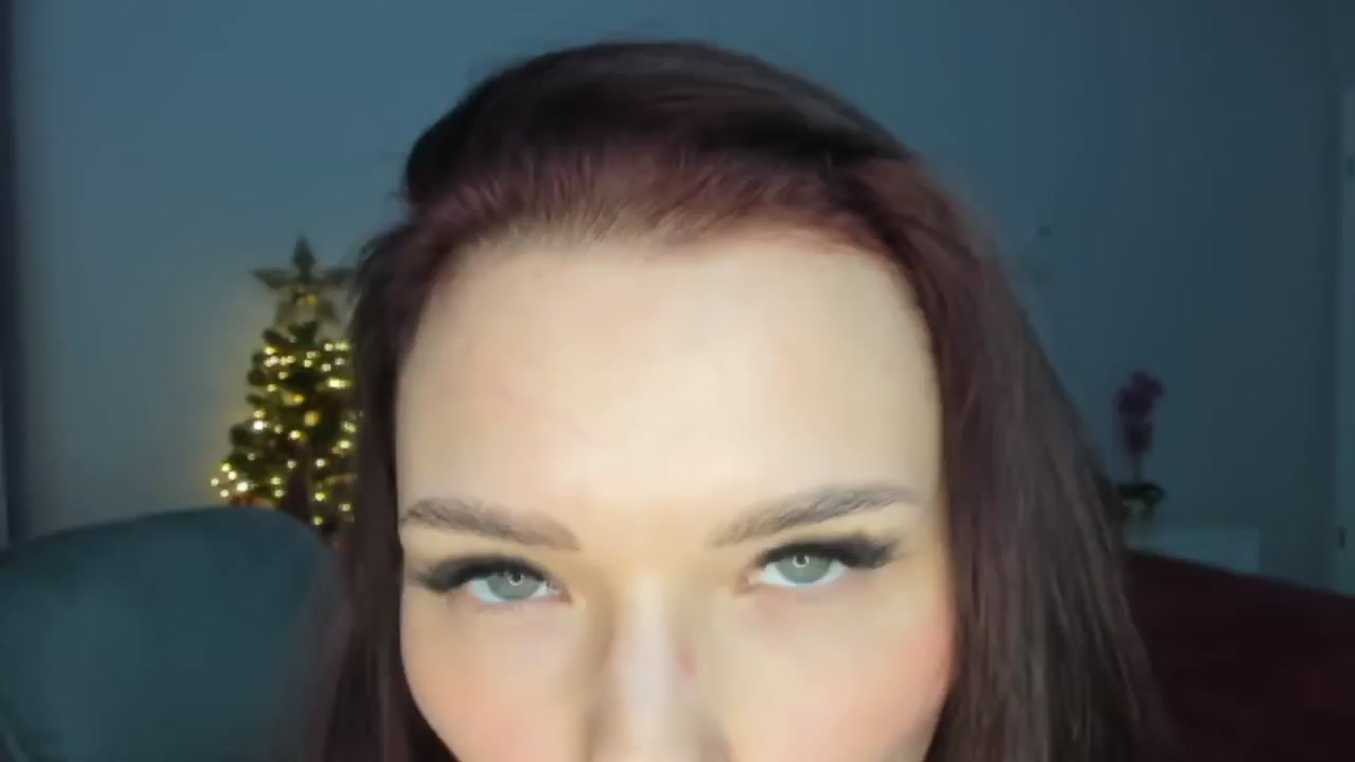 Gallery image thumbnail from Angieerosee's myfreecams stream on, 01/04/2025, 19:01 image 15 of 20