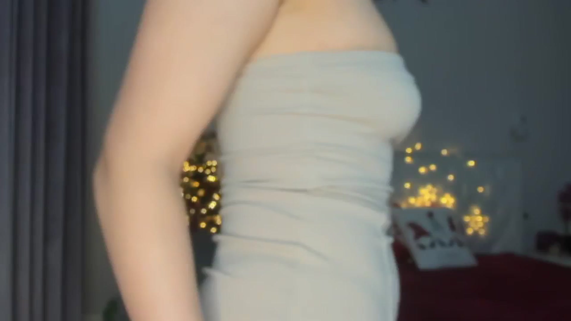 Gallery image thumbnail from Angieerosee's myfreecams stream on, 01/07/2025, 18:45 image 2 of 20