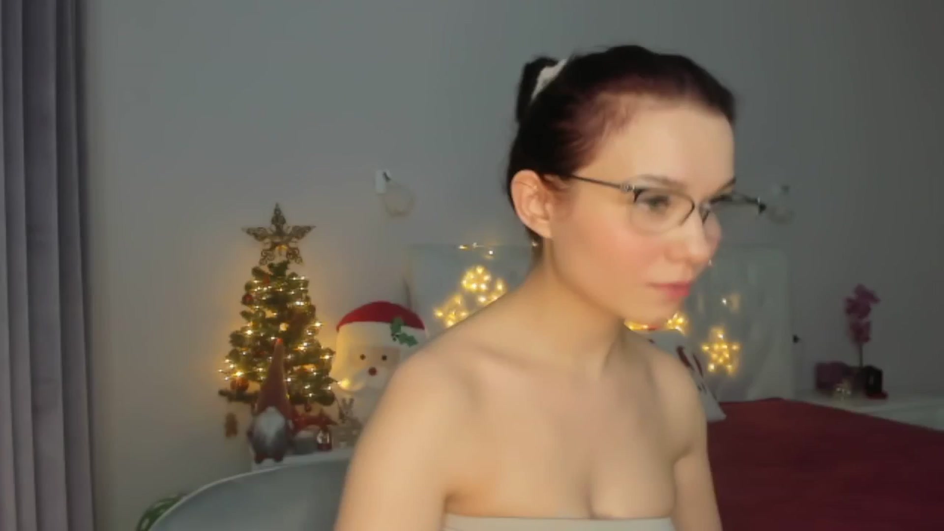 Gallery image thumbnail from Angieerosee's myfreecams stream on, 01/07/2025, 22:10 image 6 of 20