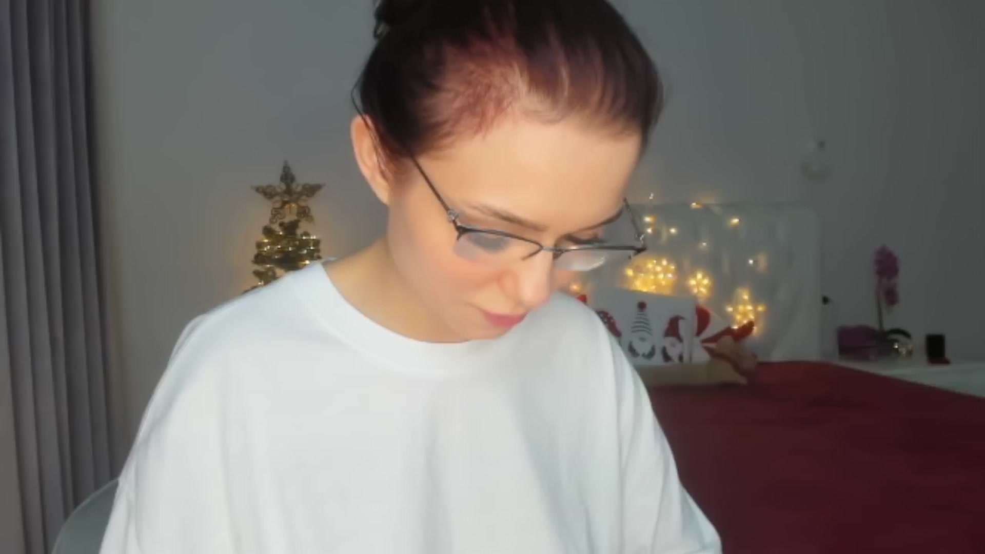 Gallery image thumbnail from Angieerosee's myfreecams stream on, 01/11/2025, 23:23 image 1 of 20