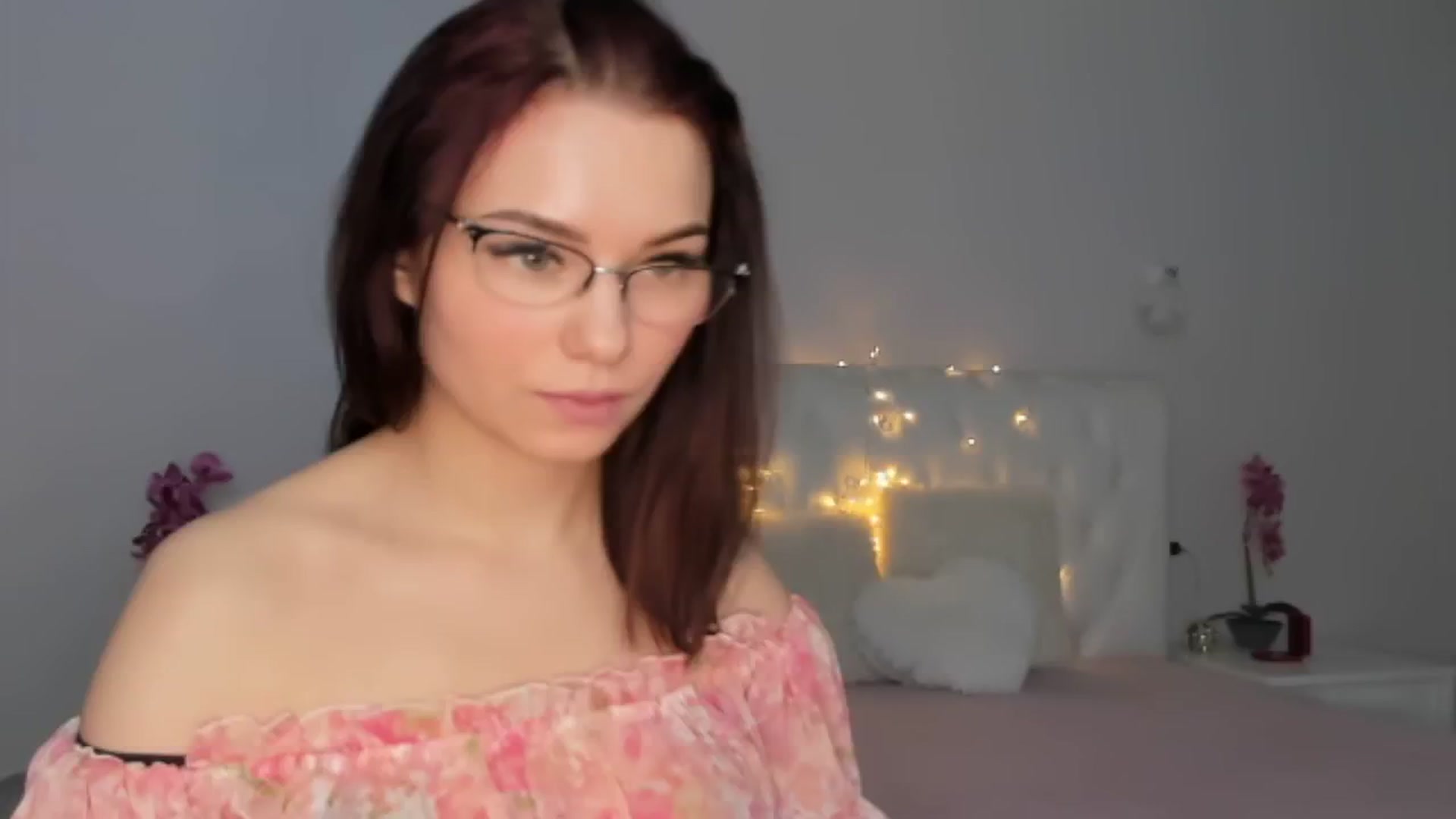 Gallery image thumbnail from Angieerosee's myfreecams stream on, 01/21/2025, 17:59 image 19 of 20