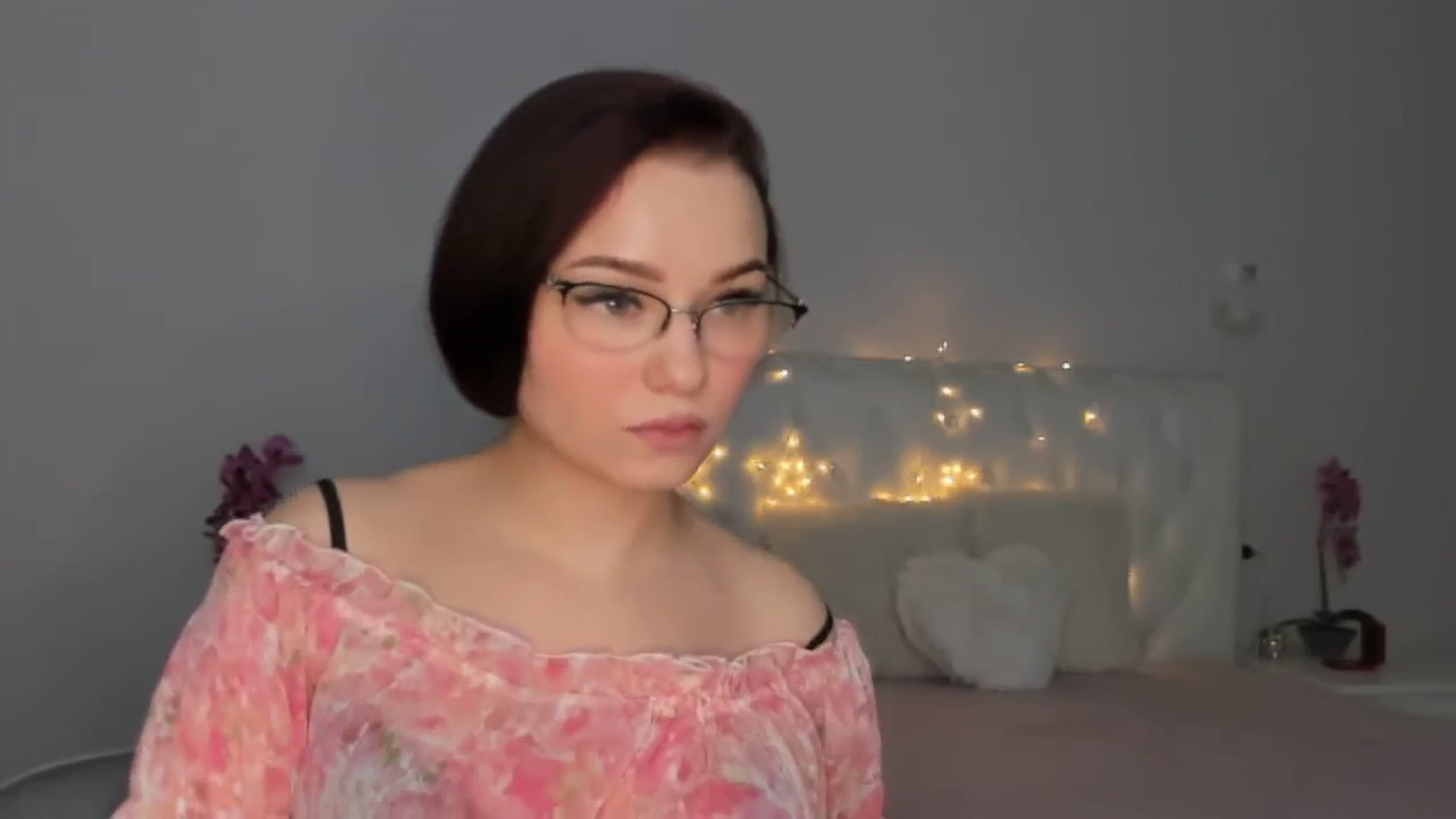 Gallery image thumbnail from Angieerosee's myfreecams stream on, 01/21/2025, 22:52 image 10 of 20