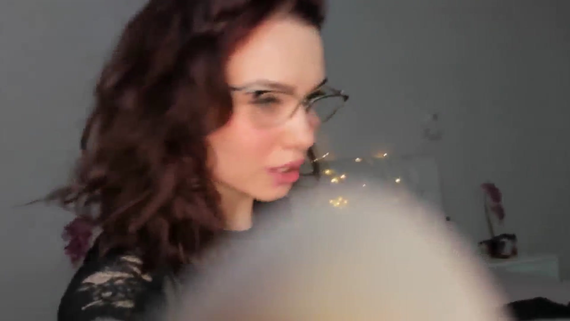 Gallery image thumbnail from Angieerosee's myfreecams stream on, 01/29/2025, 18:05 image 11 of 20