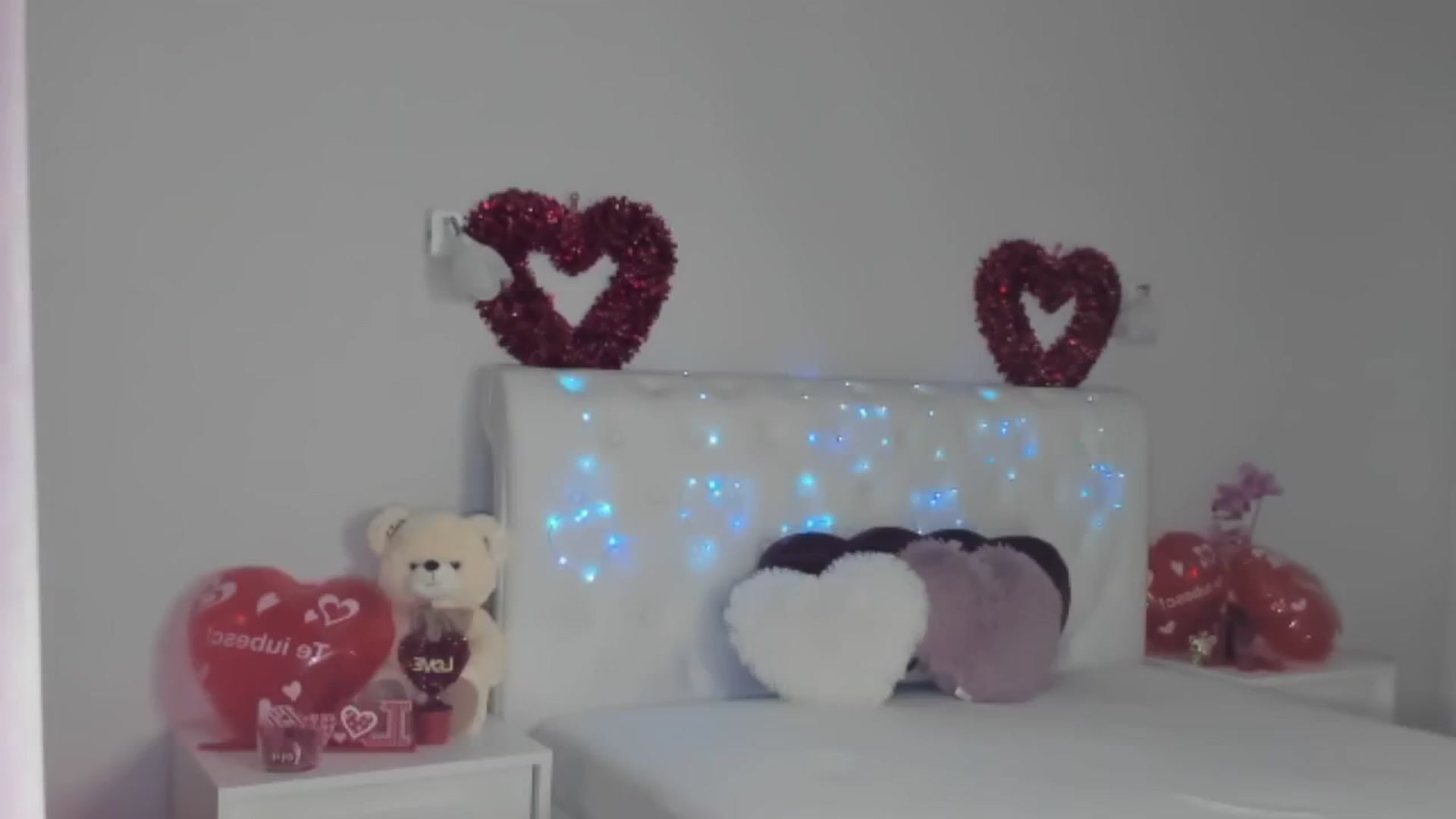 Gallery image thumbnail from Angieerosee's myfreecams stream on, 02/16/2025, 18:24 image 19 of 20