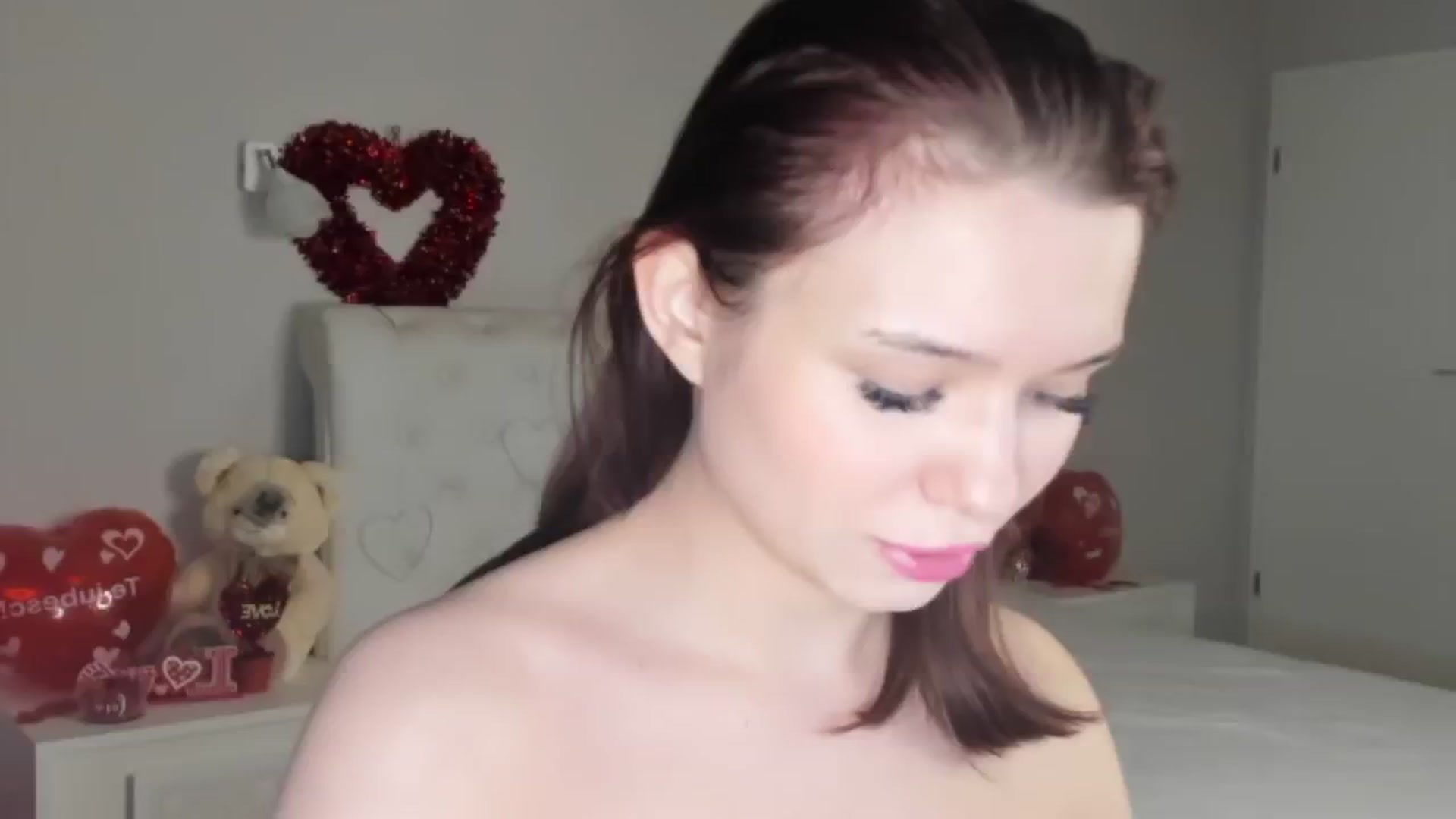 Gallery image thumbnail from Angieerosee's myfreecams stream on, 02/19/2025, 21:12 image 17 of 20