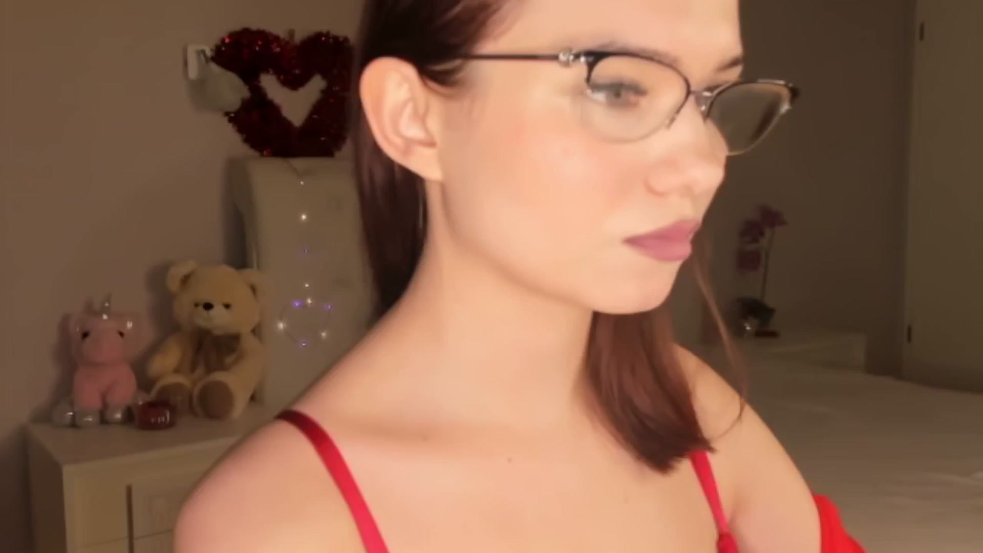 Gallery image thumbnail from Angieerosee's myfreecams stream on, 02/21/2025, 20:46 image 7 of 20