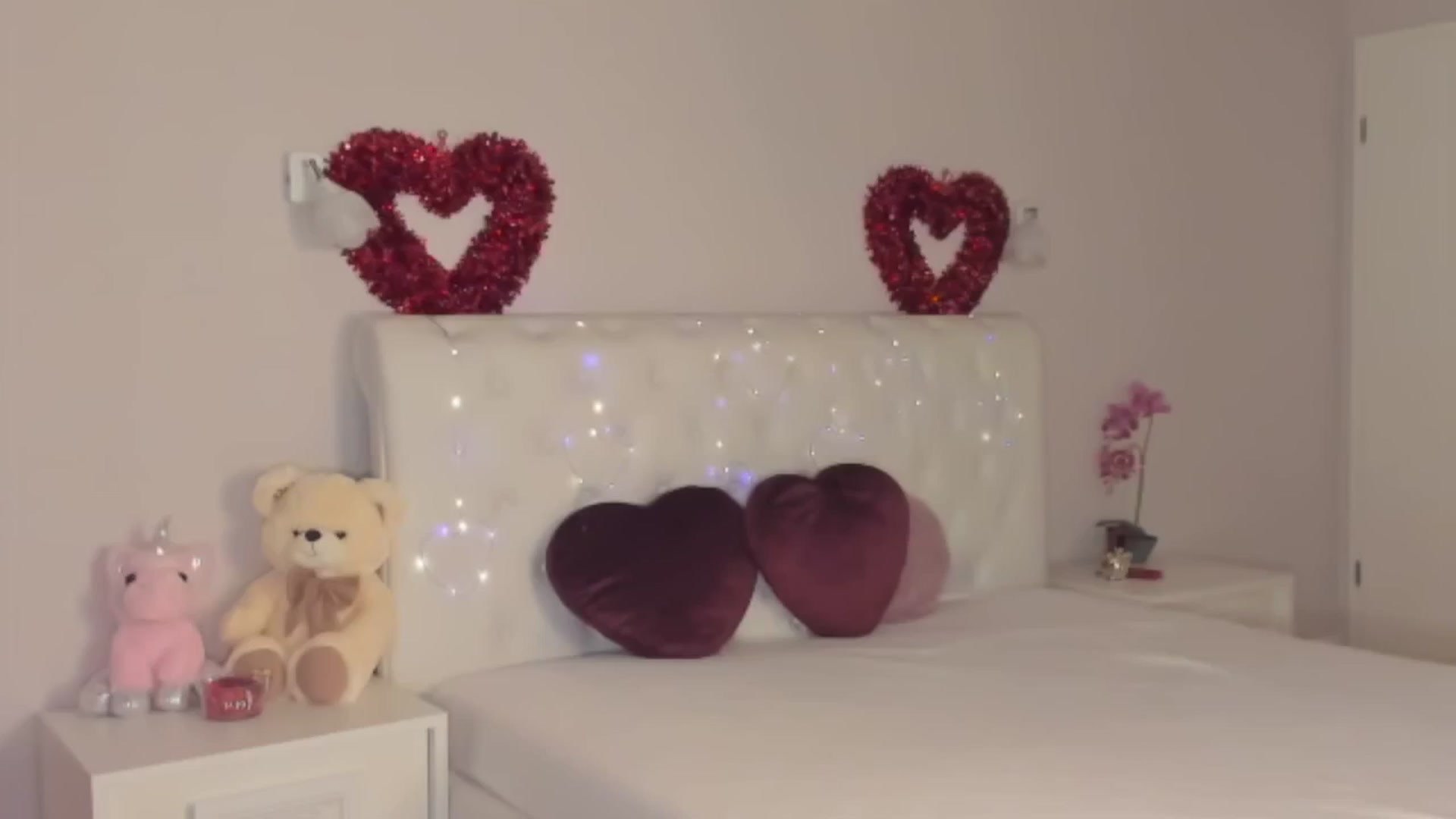 Gallery image thumbnail from Angieerosee's myfreecams stream on, 02/22/2025, 03:43 image 19 of 20