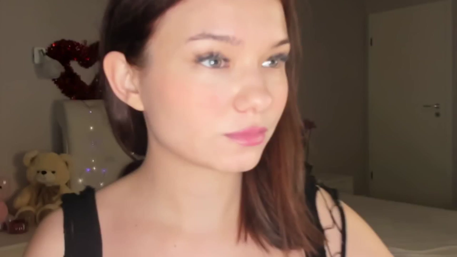 Gallery image thumbnail from Angieerosee's myfreecams stream on, 02/22/2025, 03:43 image 11 of 20