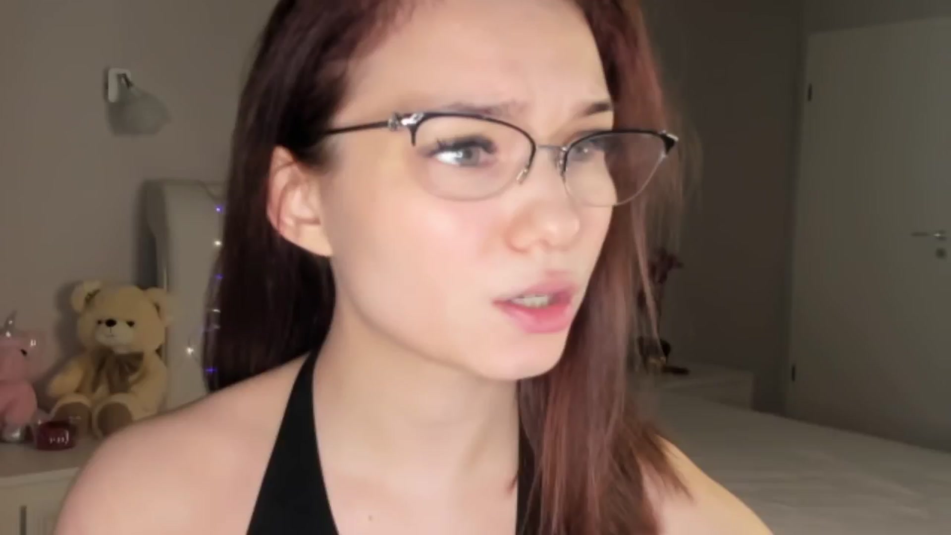 Gallery image thumbnail from Angieerosee's myfreecams stream on, 02/26/2025, 17:28 image 14 of 20