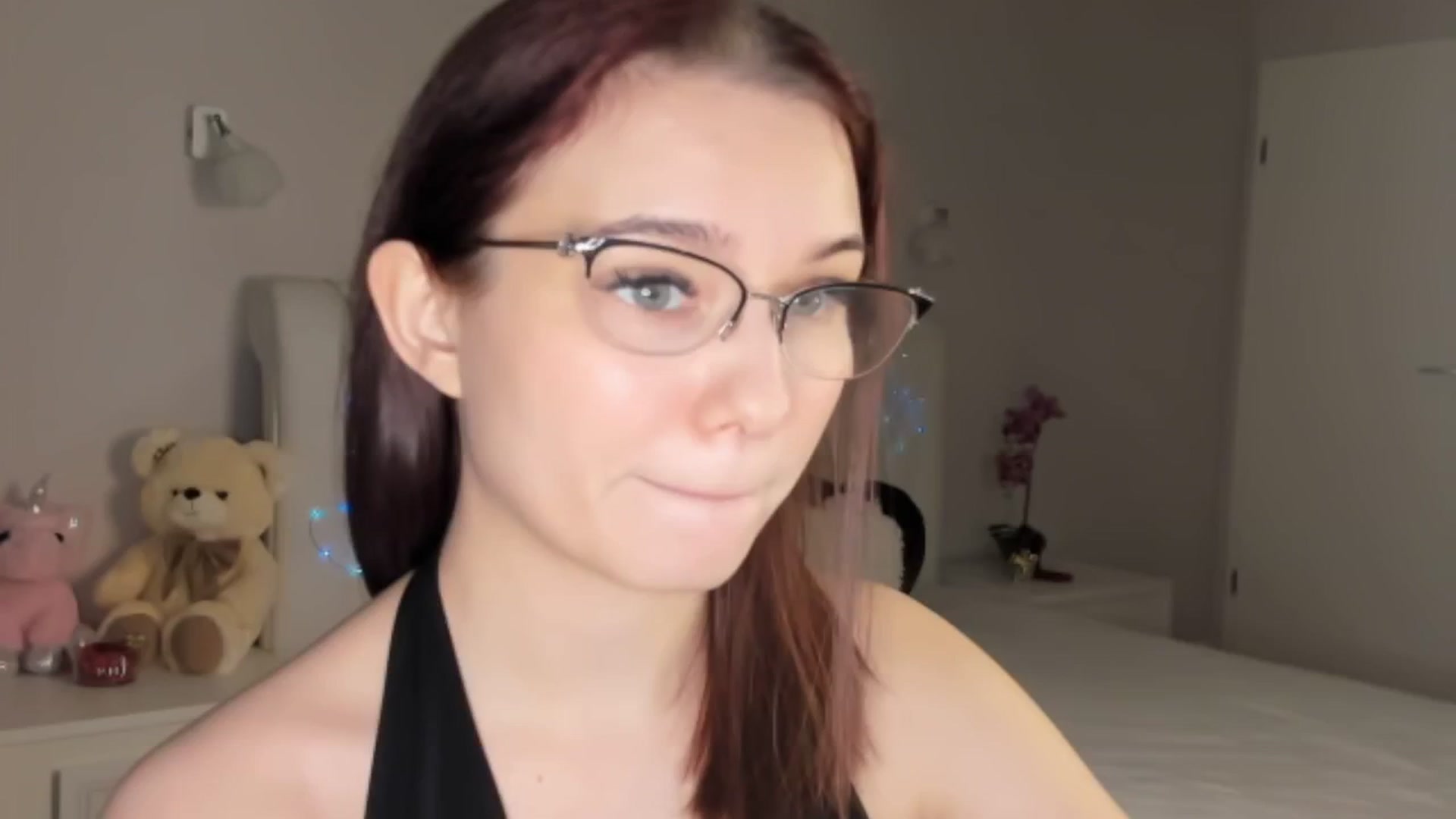 Gallery image thumbnail from Angieerosee's myfreecams stream on, 02/26/2025, 17:28 image 19 of 20